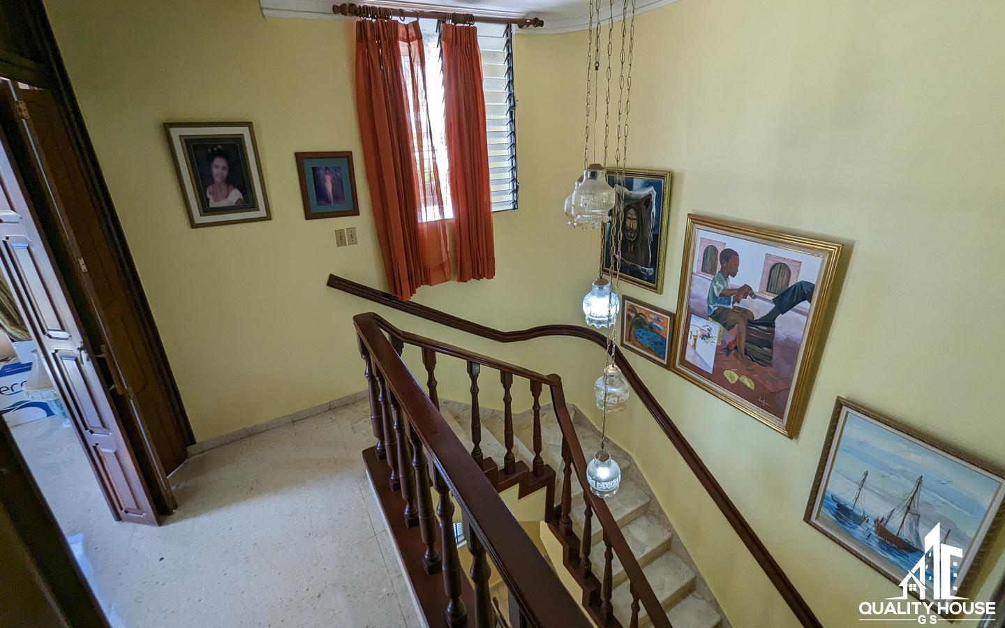 Casa de oportunidad para la familia en Los Tres Ojos Avenida Charles d Foto 7280055-15.jpg