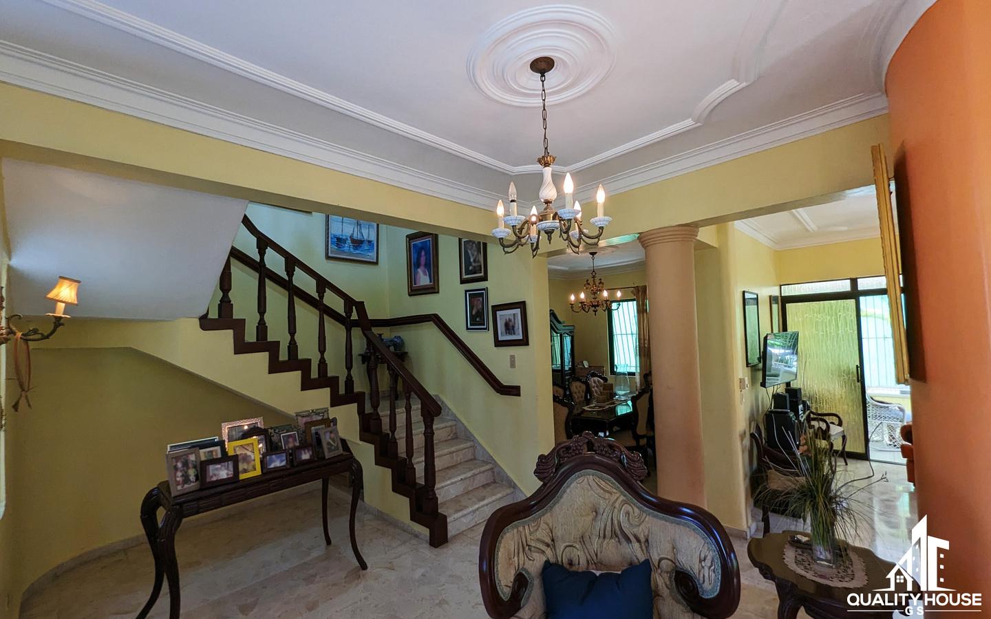 Casa de oportunidad para la familia en Los Tres Ojos Avenida Charles d Foto 7280055-7.jpg