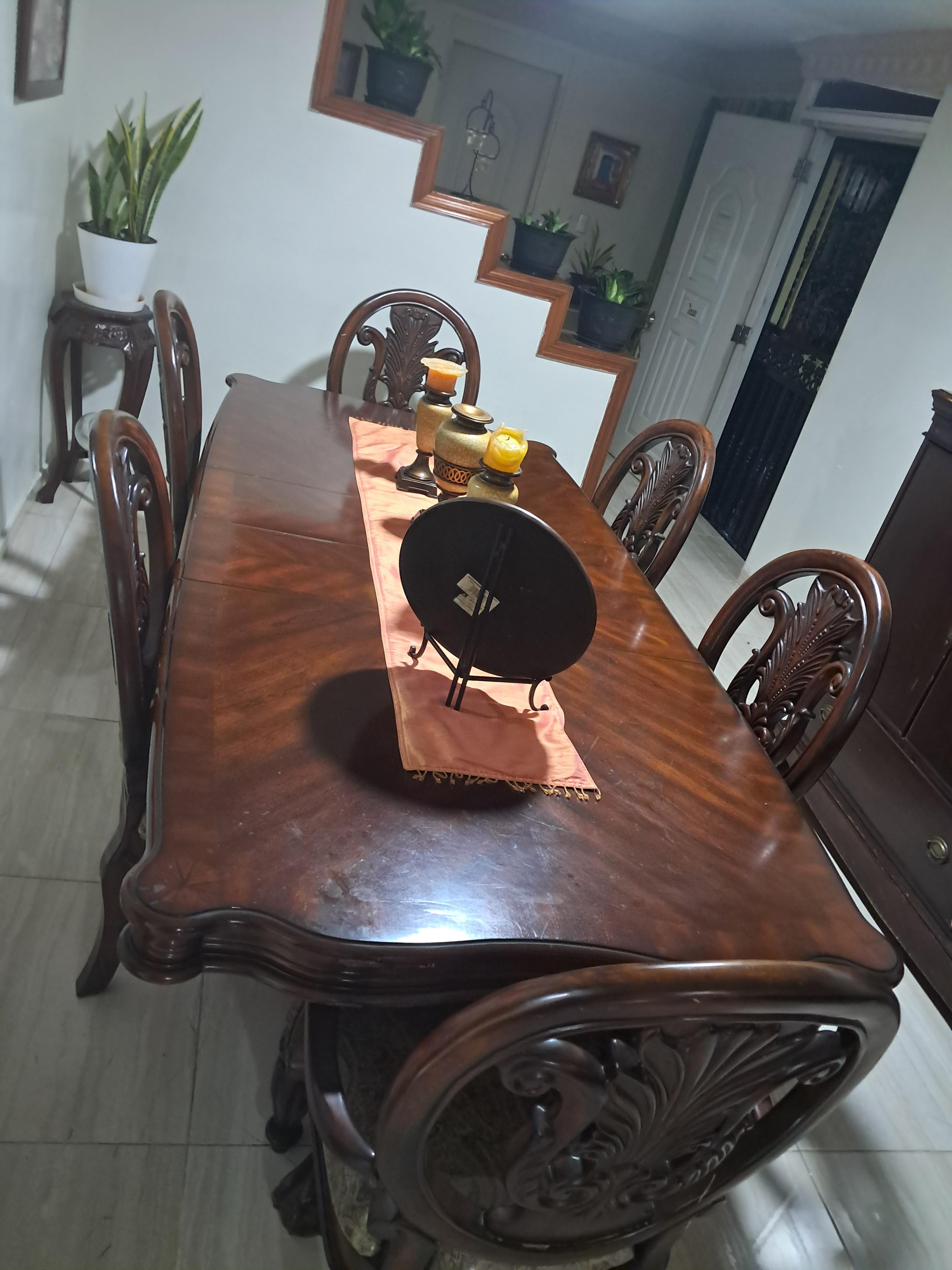Comedor exclusivo de 6 sillas  Foto 7280601-2.jpg