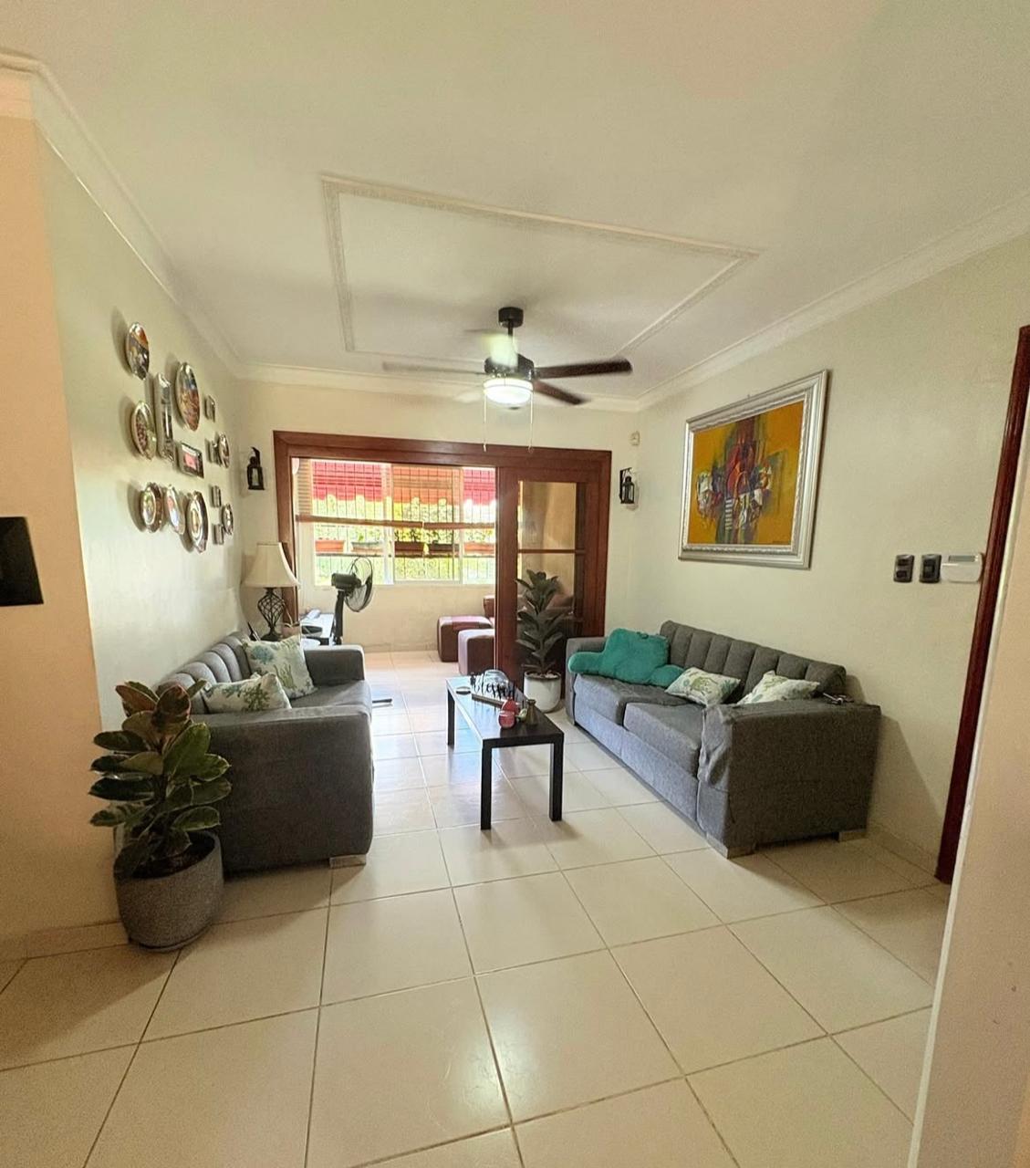 Apartamento 4to piso Pablo Mella Morales Foto 7281111-1.jpg