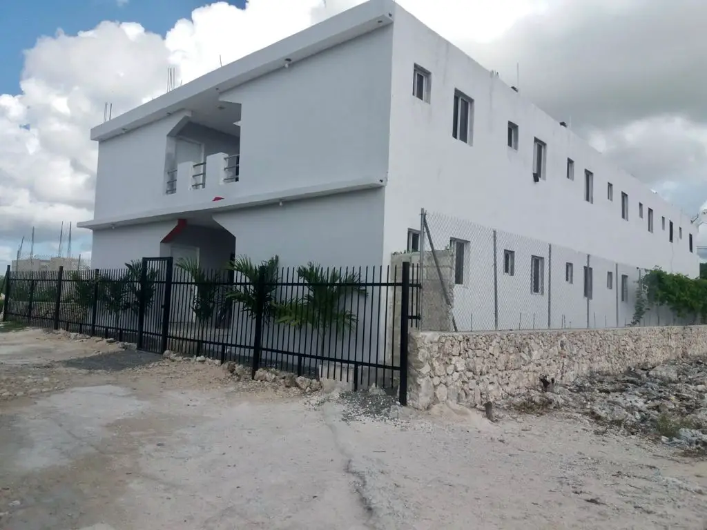 Edificio con 28 habitaciones en Altos de Friusa en Bávaro Foto 7281167-1.jpg