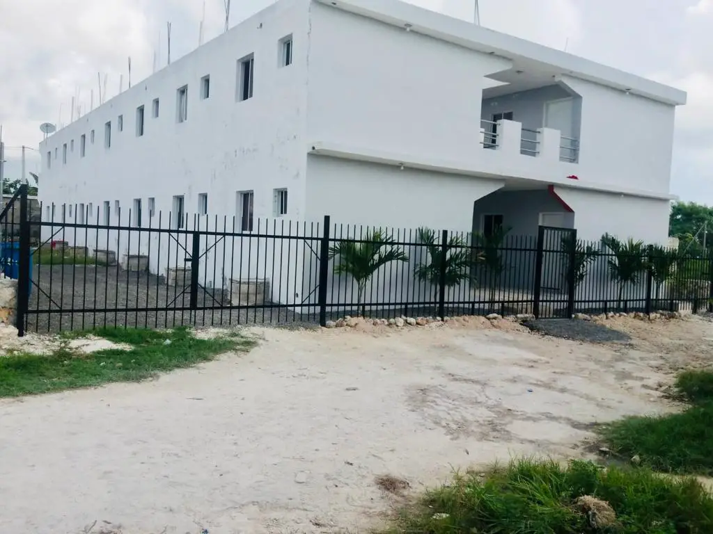 Edificio con 28 habitaciones en Altos de Friusa en Bávaro Foto 7281167-2.jpg