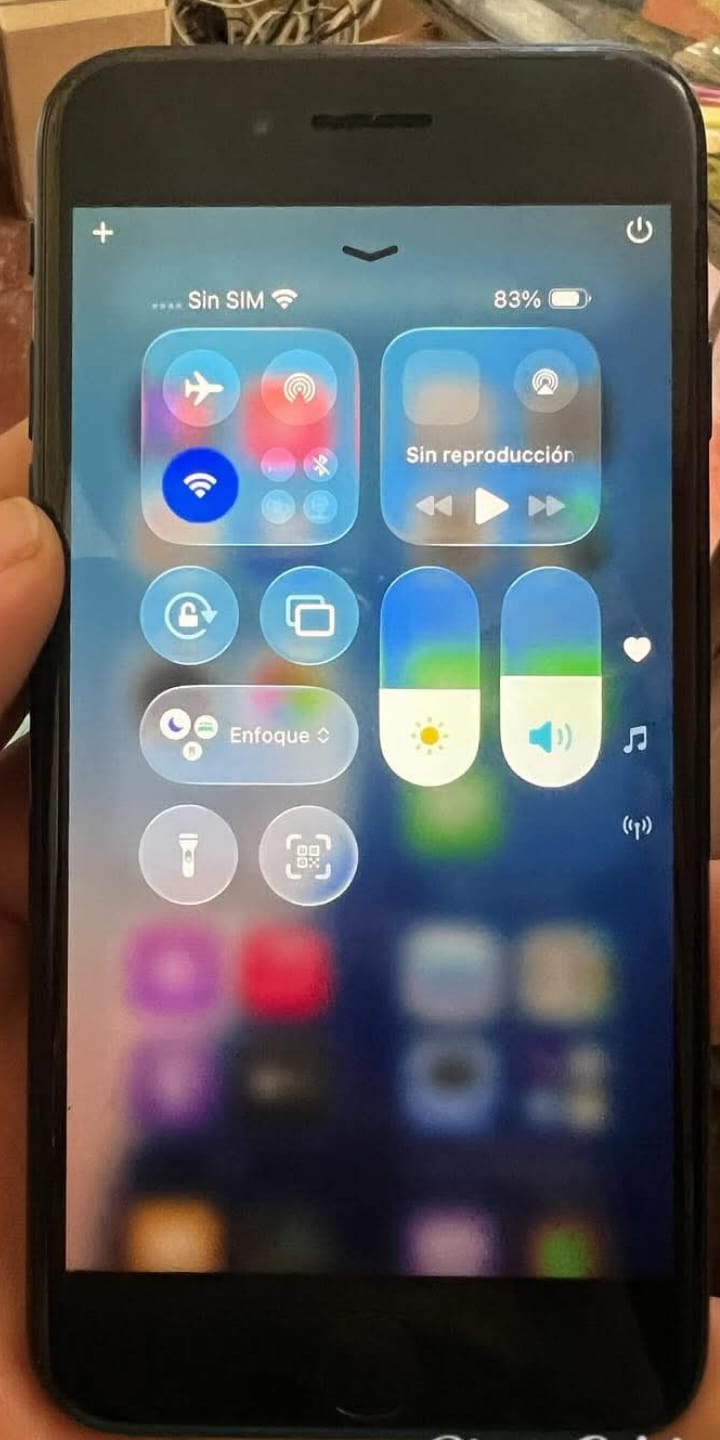 IPhone SE 2da Gen 64gb IOS 26 Factory clean Bateria 100 1Mes de Garant Foto 7281291-3.jpg
