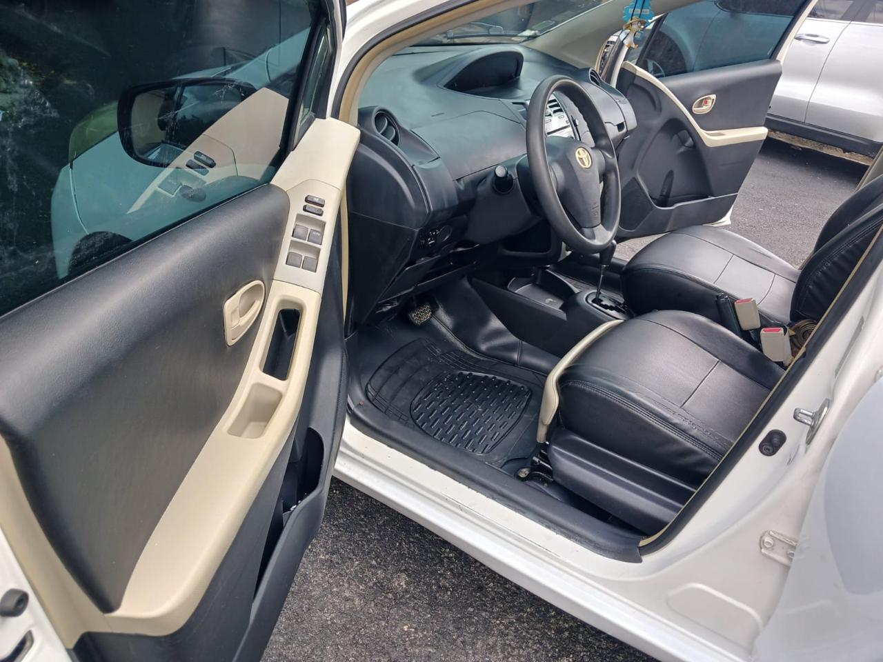  Toyota Vitz 4cl 2007 en la lata ubicada en Cristo Rey Foto 7281557-5.jpg