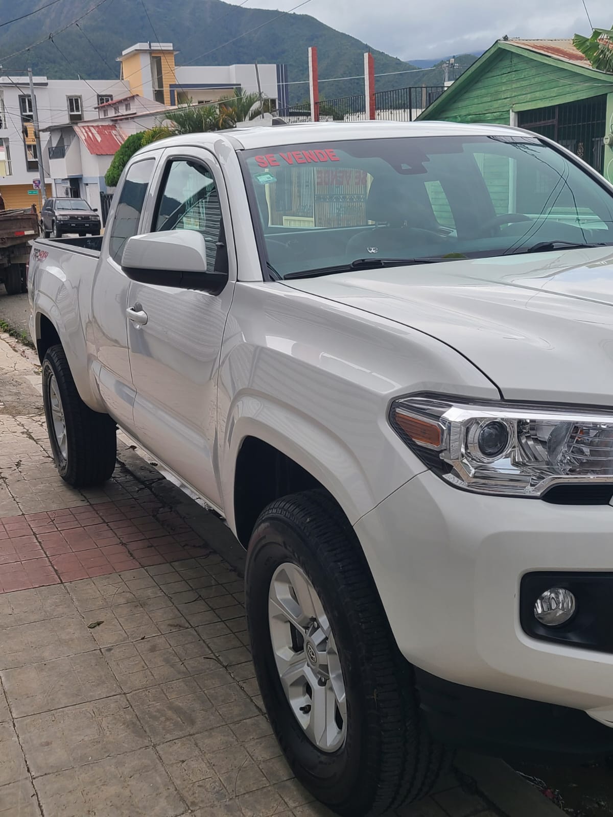 Toyota tacoma 4x4  en constanza  en La Vega Foto 7281703-10.jpg