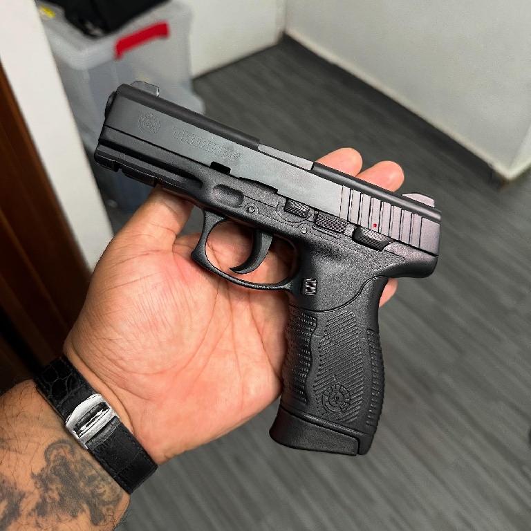 Taurus PT 24/7  Foto 7282118-1.jpg