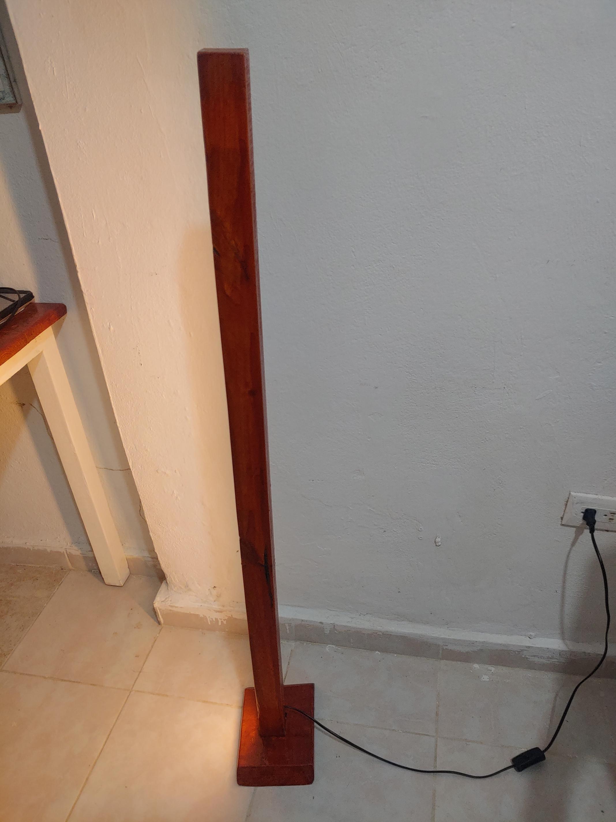 Lampara minimalista en madera en Santo Domingo Este Foto 7282477-2.jpg