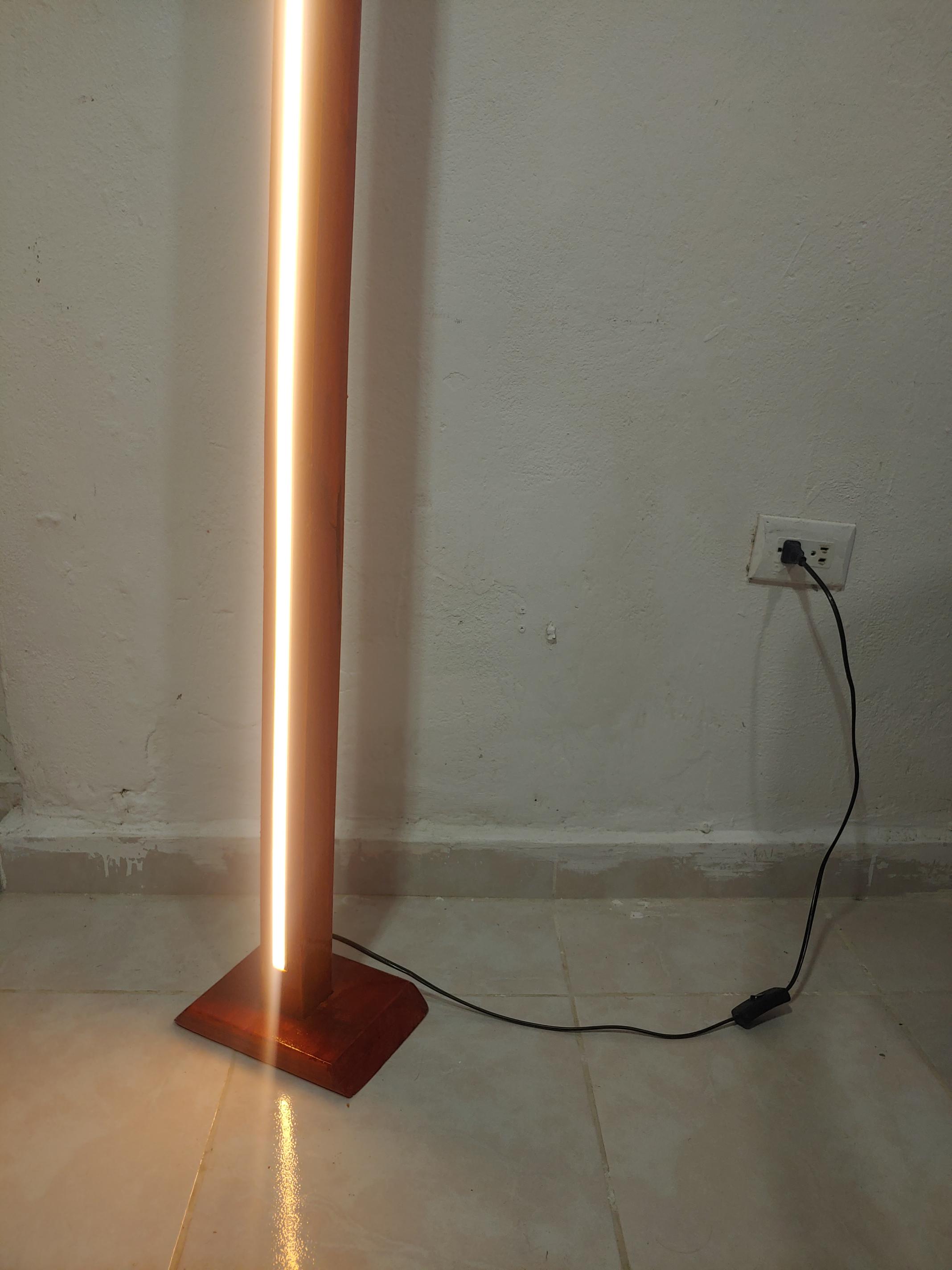 Lampara minimalista en madera en Santo Domingo Este Foto 7282477-7.jpg