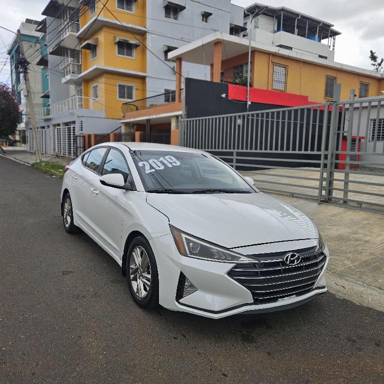 HYUNDAI ELANTRA 2019 Foto 7282652-1.jpg
