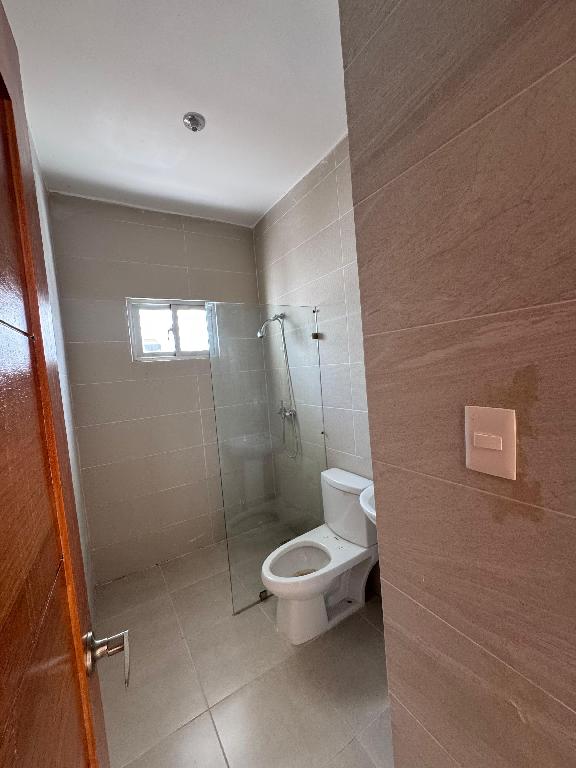 ????‍️Alquiler Casa disponible en el Residencial Las Palmeras III y IV Foto 7282771-1.jpg