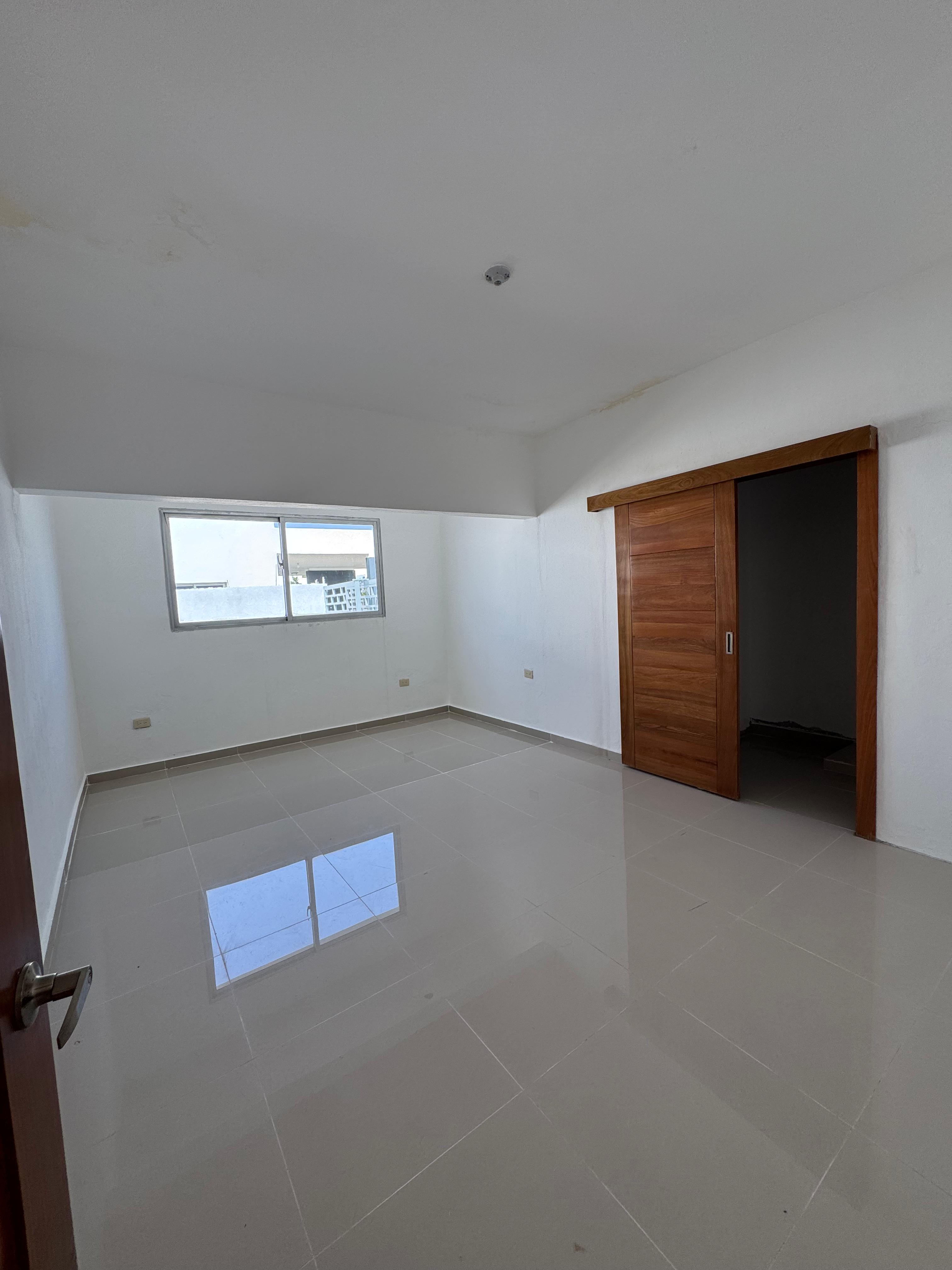 ????‍️Alquiler Casa disponible en el Residencial Las Palmeras III y IV Foto 7282771-2.jpg