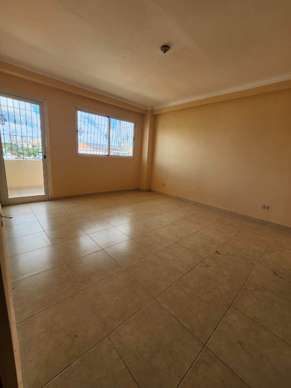 SE VENDE AMPLIO APARTAMENTO a TIPO PH  CON VISTA AL MAR EN AVENIDA IND Foto 7283858-1.jpg