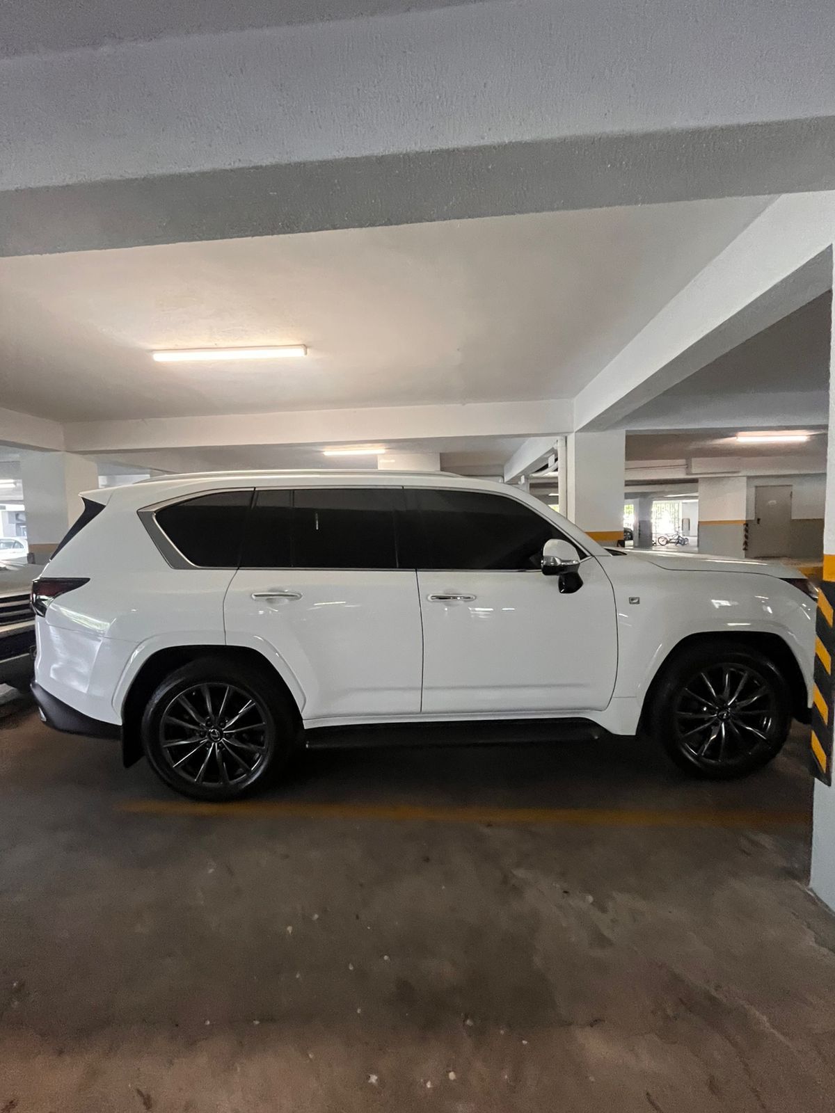 ATENCIÓN PURGA RD ???? ???? SE VENDE Lexus LX 600 F Sport 2023 COMO N Foto 7284040-3.jpg