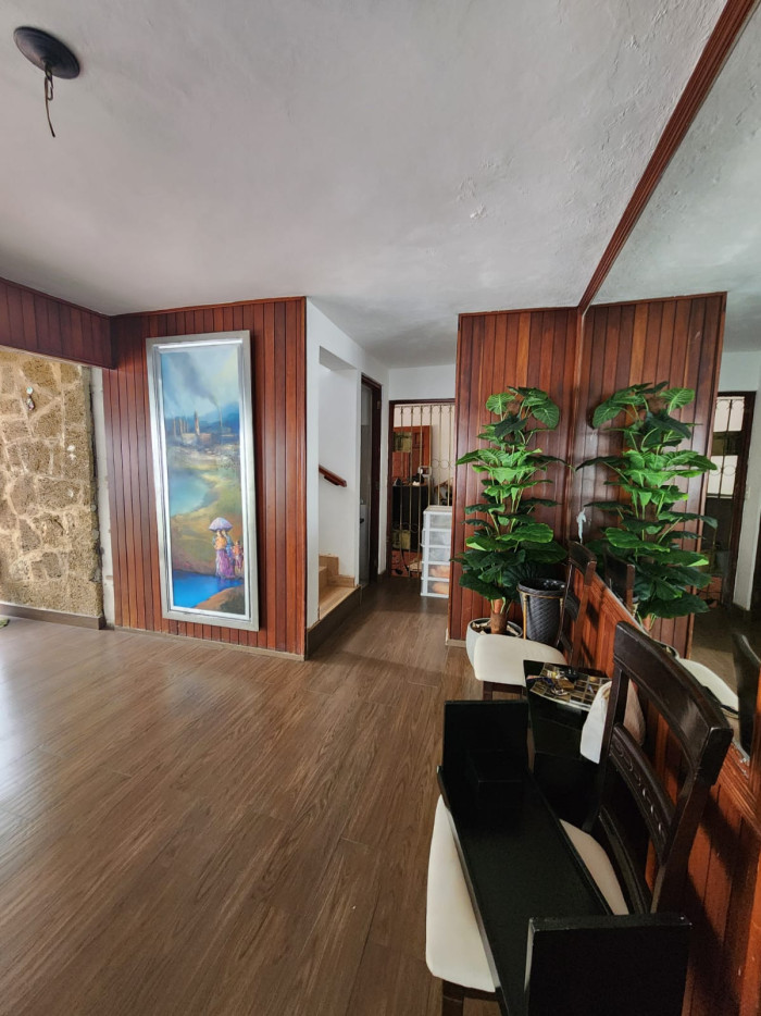 Casa en Venta 2 Niveles en la Av. Independecia  Foto 7284613-5.jpg