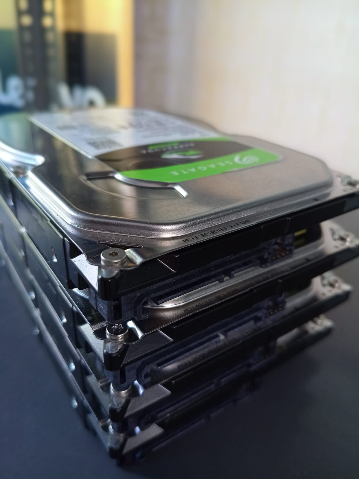 DISCO DURO 1TB SEAGATE 7200RPM PARA DVR Y COMPUTADORAS Foto 7285413-5.jpg
