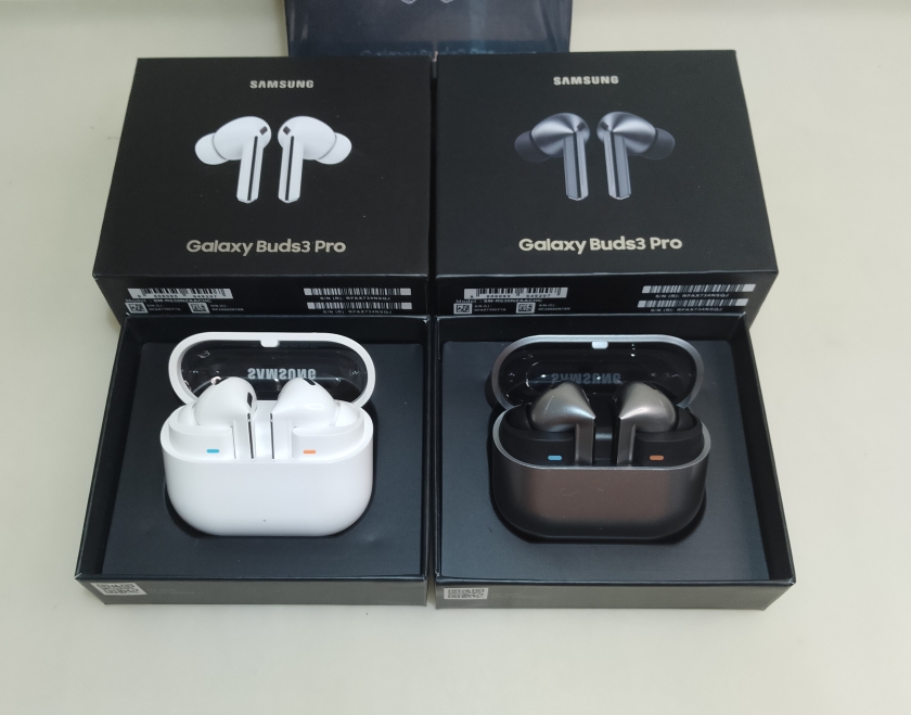 Audifonos inalambricos Samsun y a ir pods Foto 7285865-3.jpg