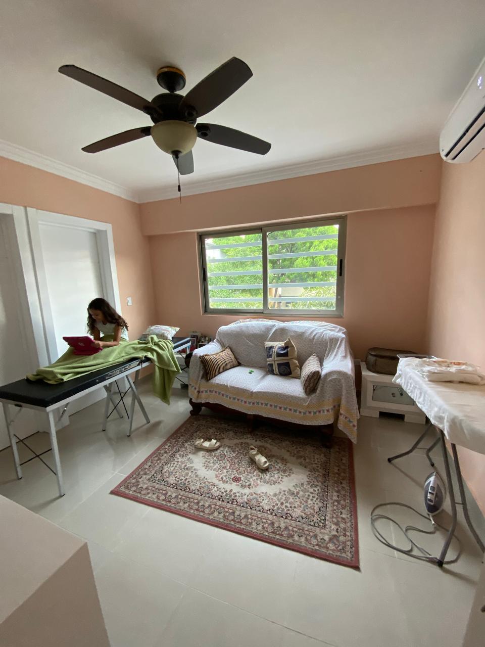 En Venta amplo Apartamento en Evaristo Morales. Foto 7286186-10.jpg