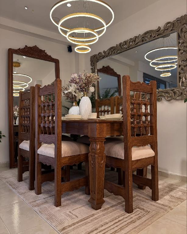 JUEGO DE COMEDOR DE  6 SILLAS DISPONIBLE TOTALMENTE NUEVO GARANTA DISP Foto 7286666-1.jpg