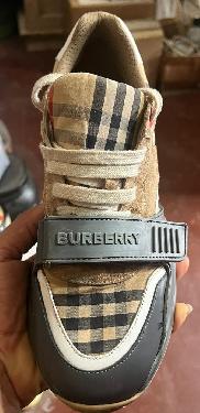 Tenis Burberry Size 6 de Mujer Usado como nuevo Foto 7289046-1.jpg