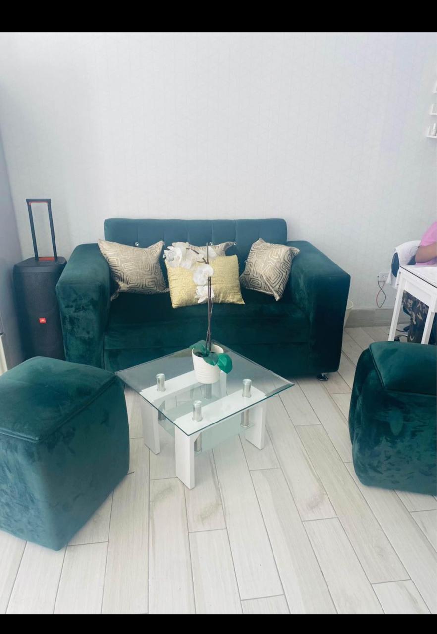 Vendo Punto Comercial Salón de Belleza Totalmente Amueblado Foto 7290590-6.jpg