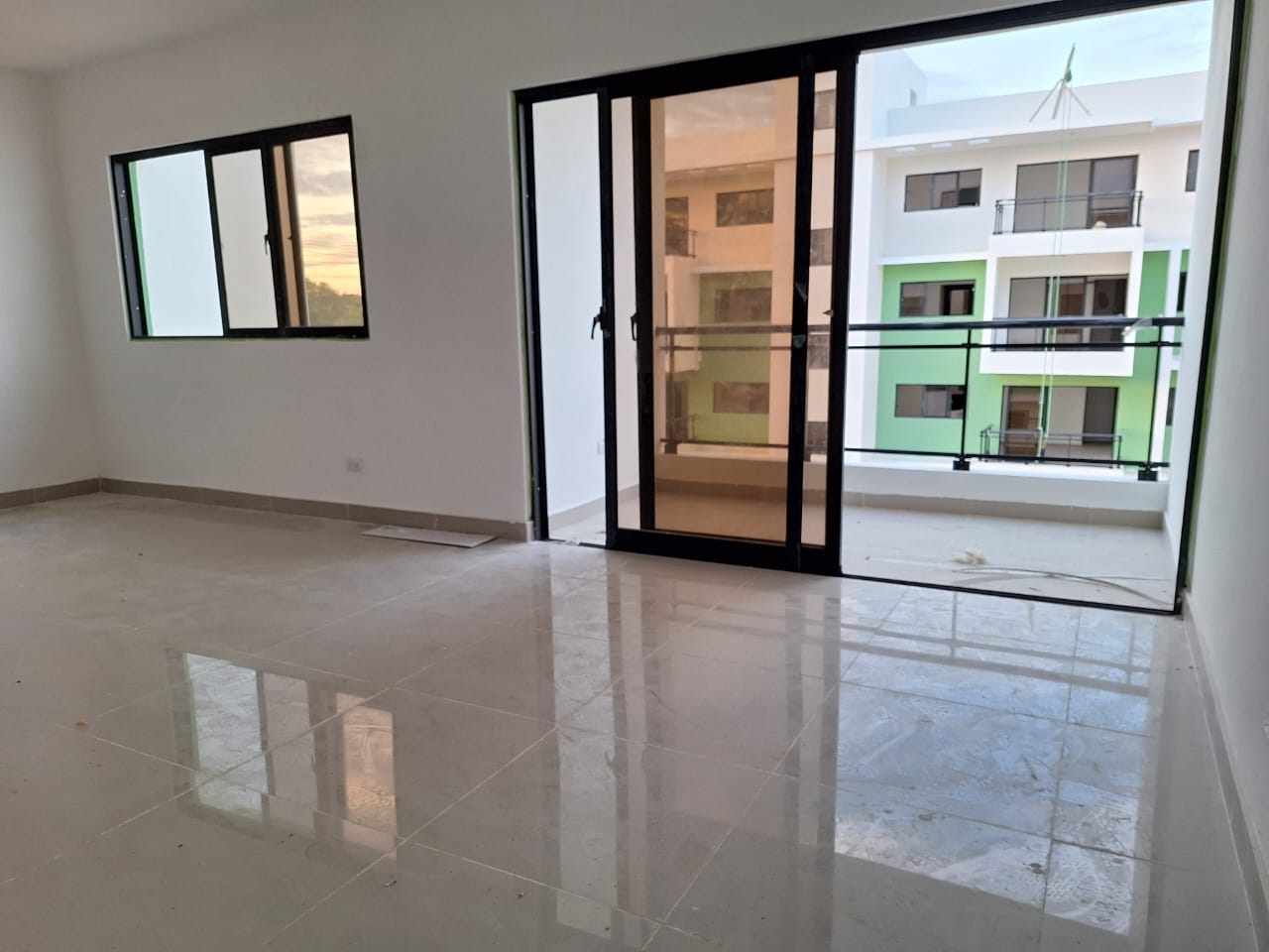 Apartamento de 2 Habitaciones en Venta en la Av. Hípica.  Foto 7291665-4.jpg