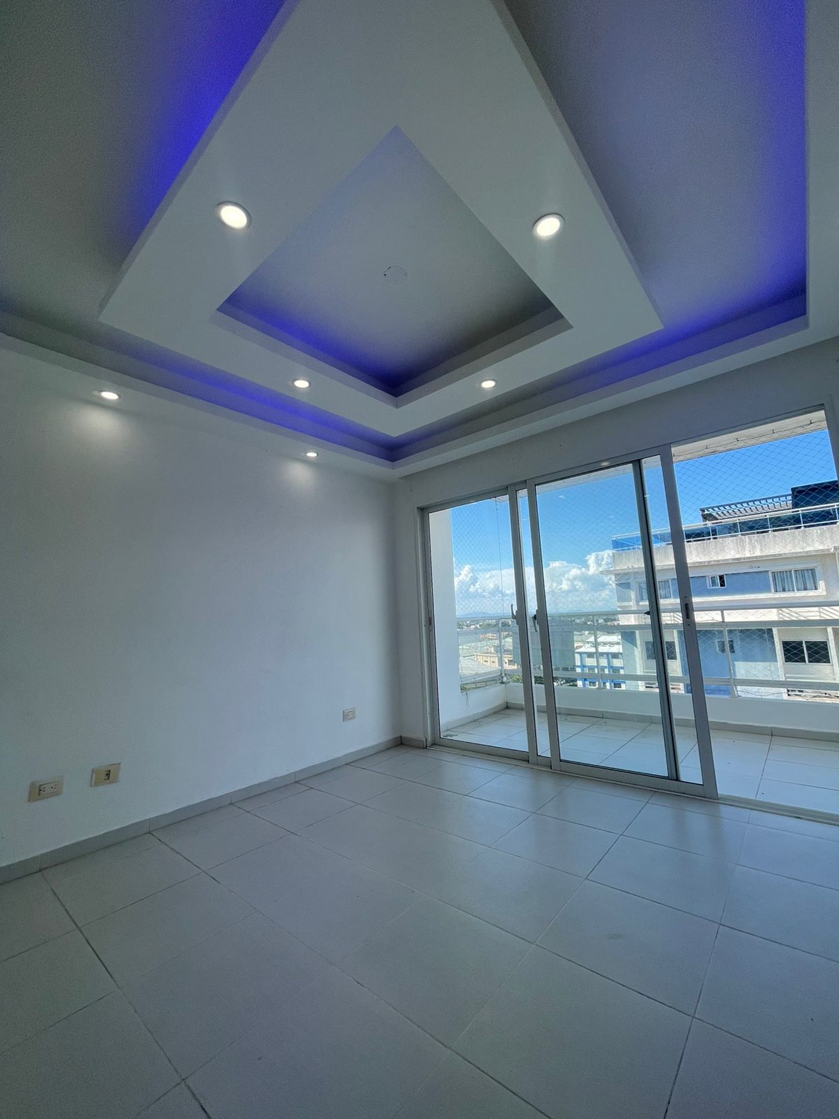 Apartamento en Venta en la Av. Charles de Gaulle. Foto 7292573-2.jpg