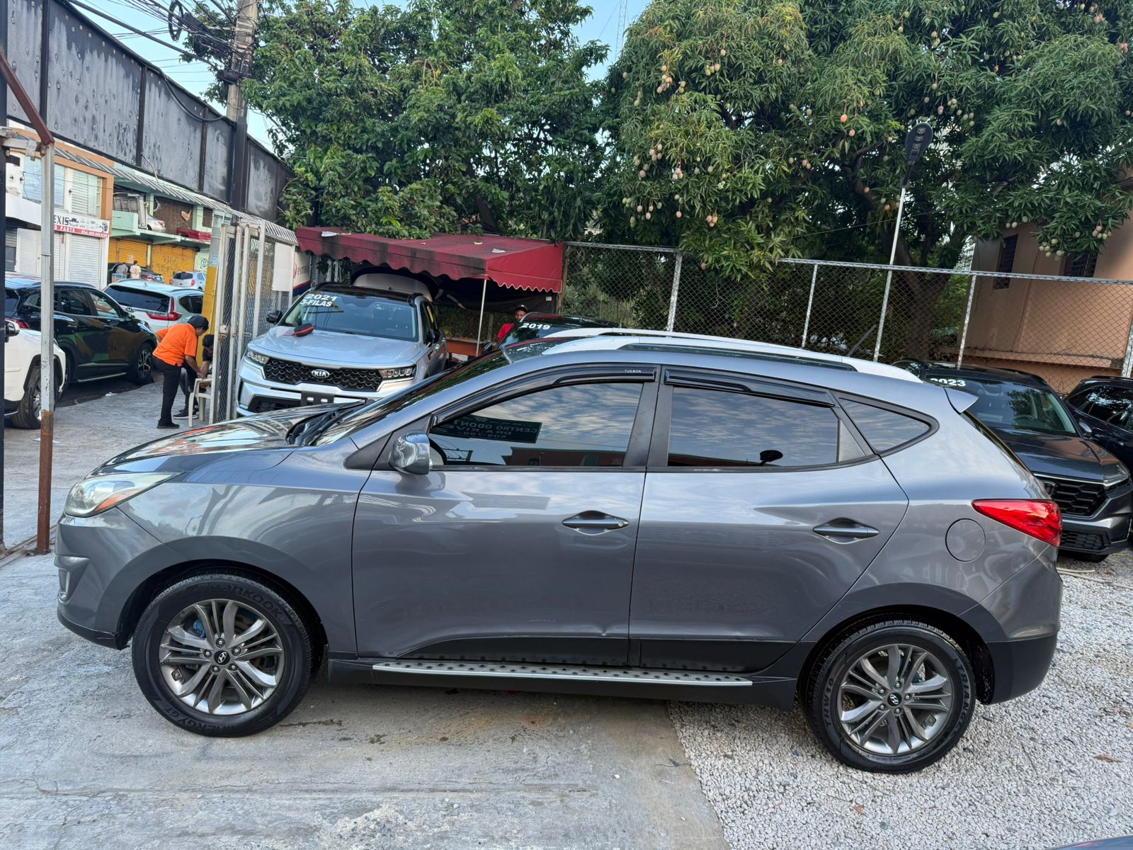 HYUNDAI TUCSON SE 2015 GRIS  en Santo Domingo Este Foto 7293439-3.jpg