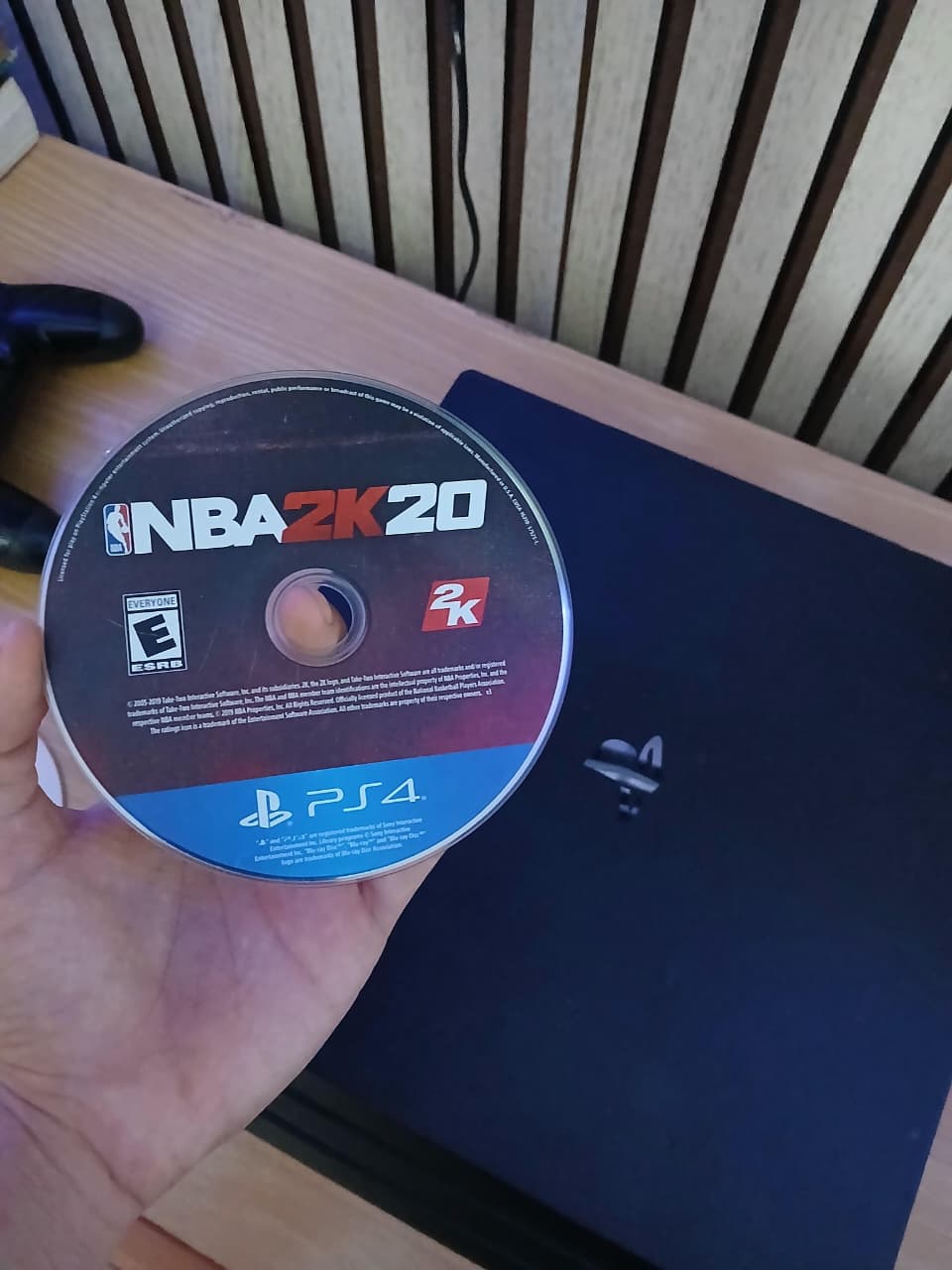 PS4 Pro 1TB - PlayStation 4 con 2 juegos 1 control y sus cables. negoc Foto 7293834-4.jpg