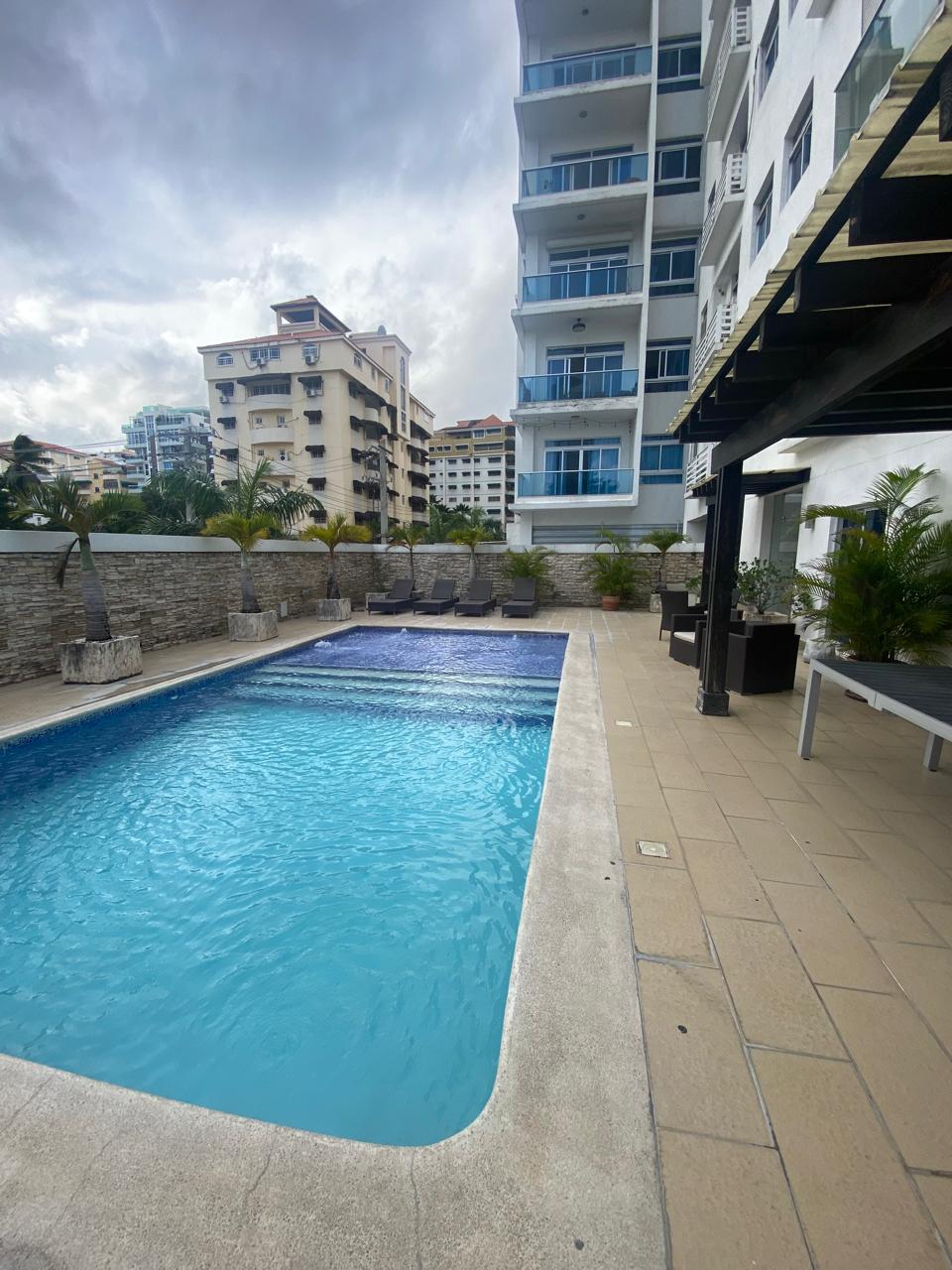 Alquiler de amplio Apartamento en Bella Vista Santo Domingo Foto 7294047-12.jpg