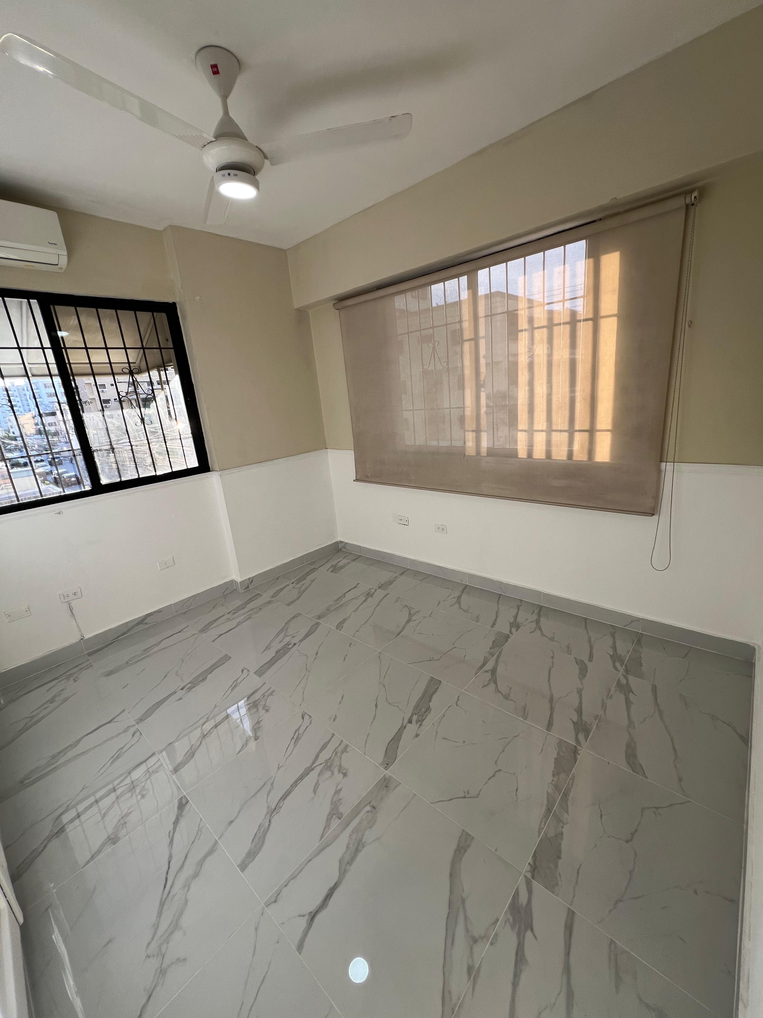 Apartamento en Alquiler Evaristo Morales Santo Domingo Foto 7294313-14.jpg