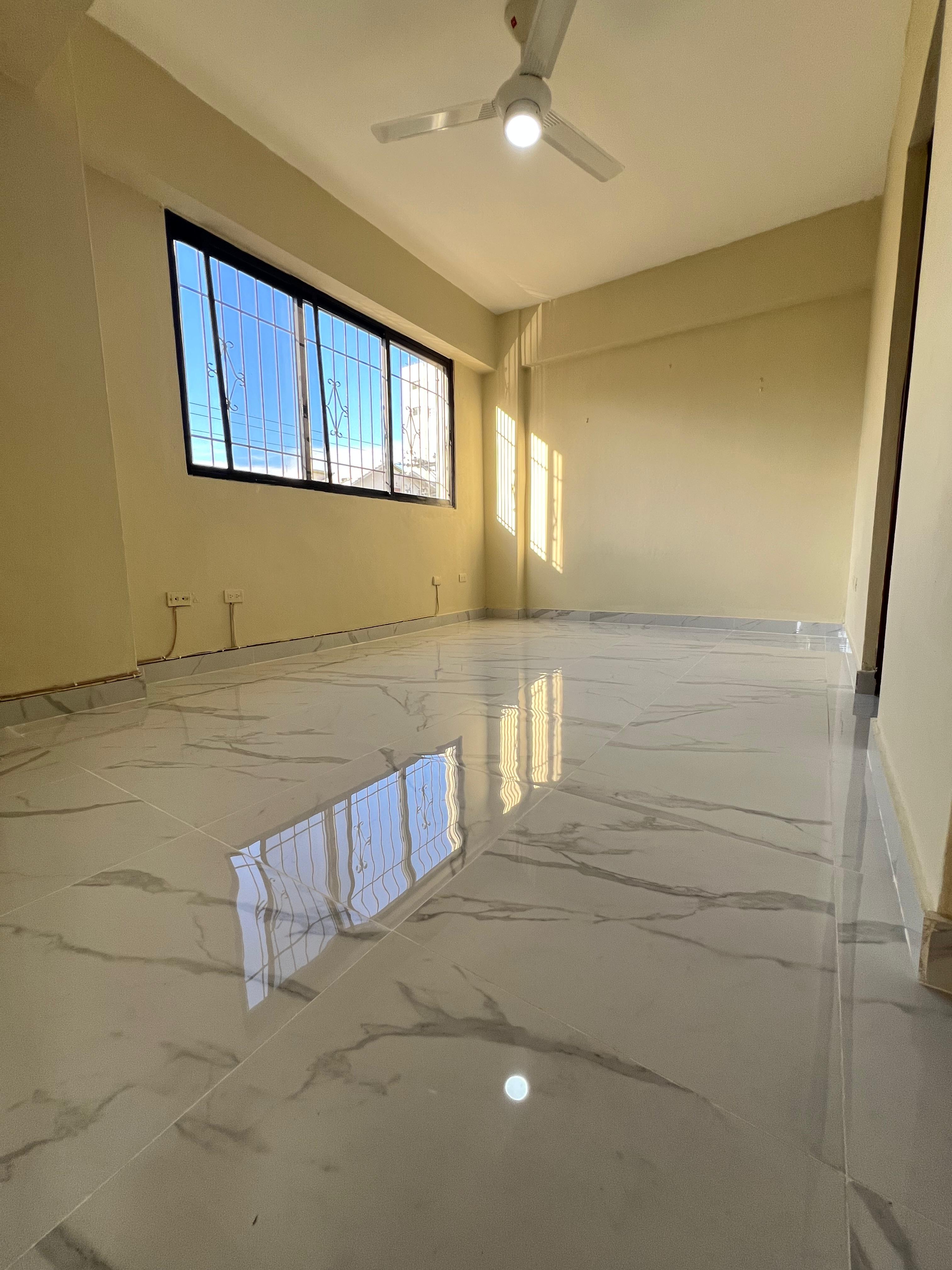 Apartamento en Alquiler Evaristo Morales Santo Domingo Foto 7294313-6.jpg