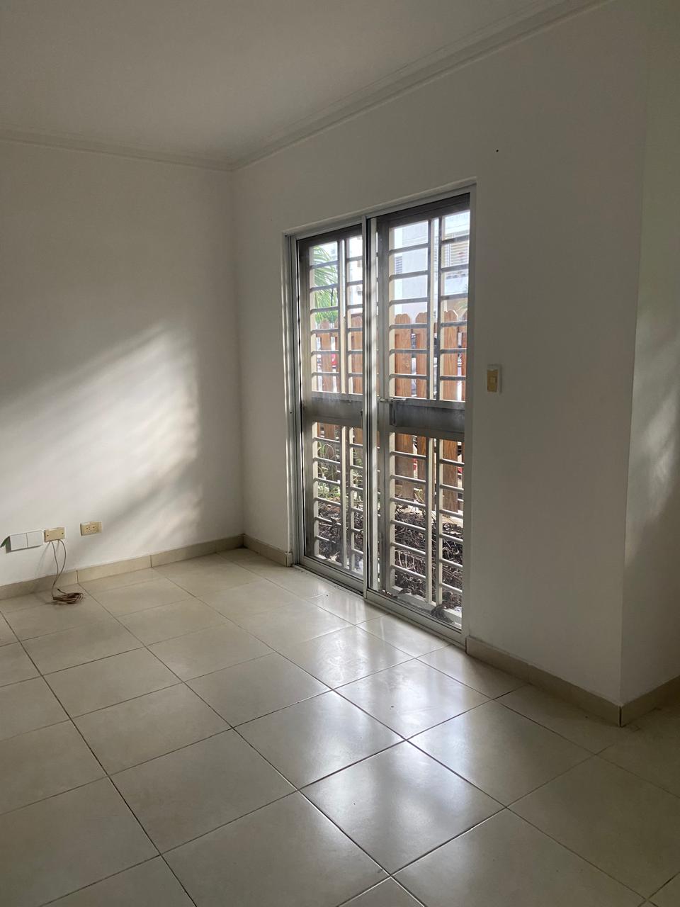 Apartamento Primer Nivel en Villa Claudia de 89 m2 y 30 m2 de terraza Foto 7294348-1.jpg