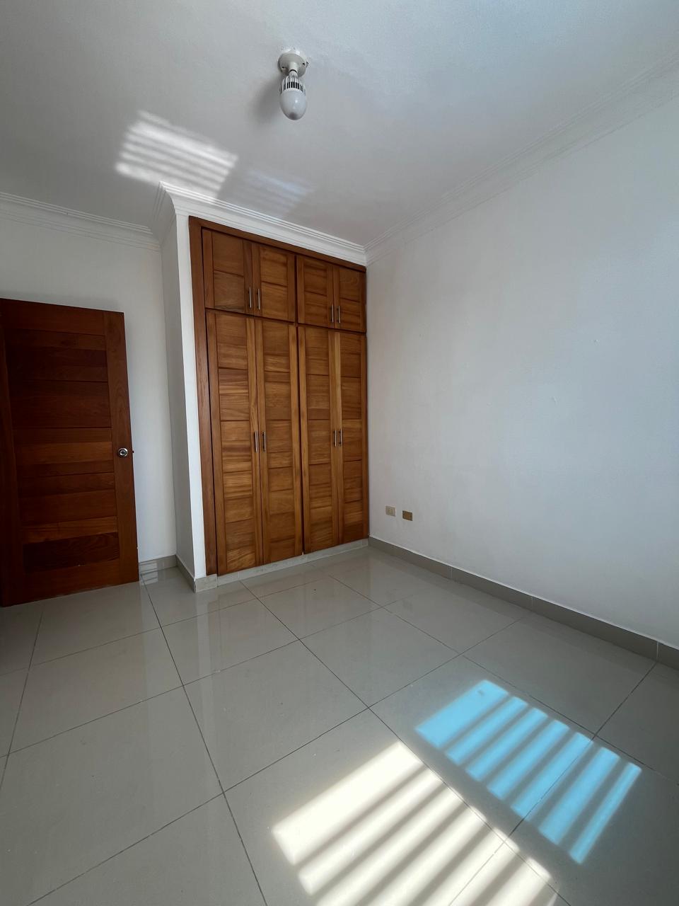 En Venta Apartamento de 3 Habitaciones en Gazcue D.N. Foto 7295447-7.jpg