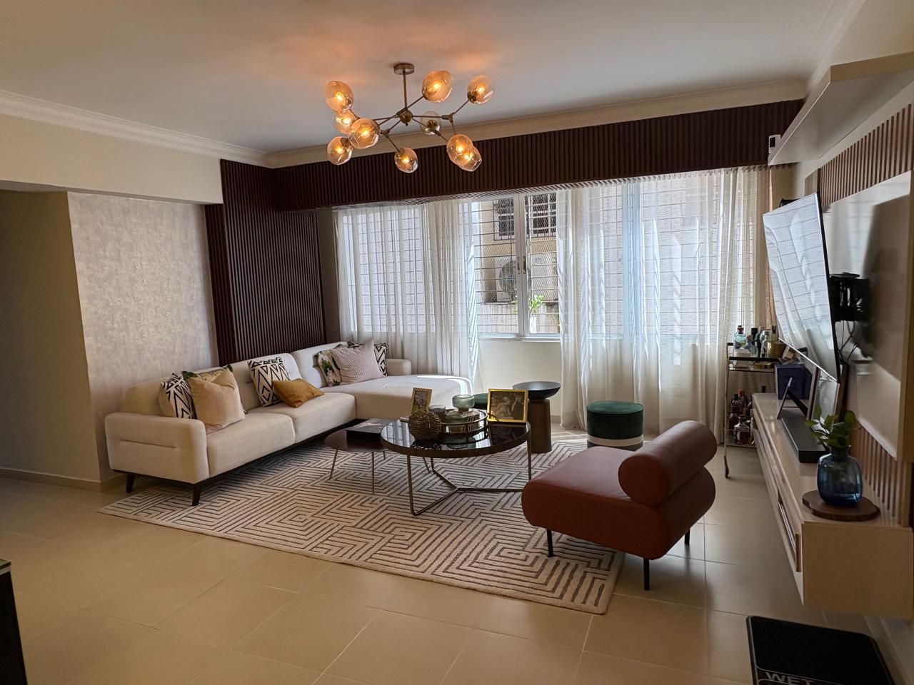 Apartamento con Línea Blanca en Venta en Evaristo Morales Foto 7298027-1.jpg
