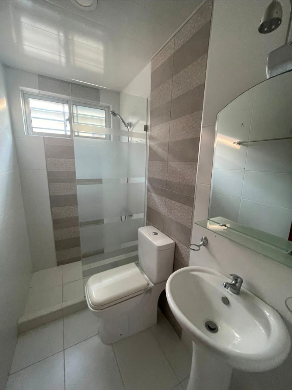 ???? APARTAMENTO EN RENTA – LOS LLANOS DE GURABO SANTIAGO Foto 7299221-13.jpg