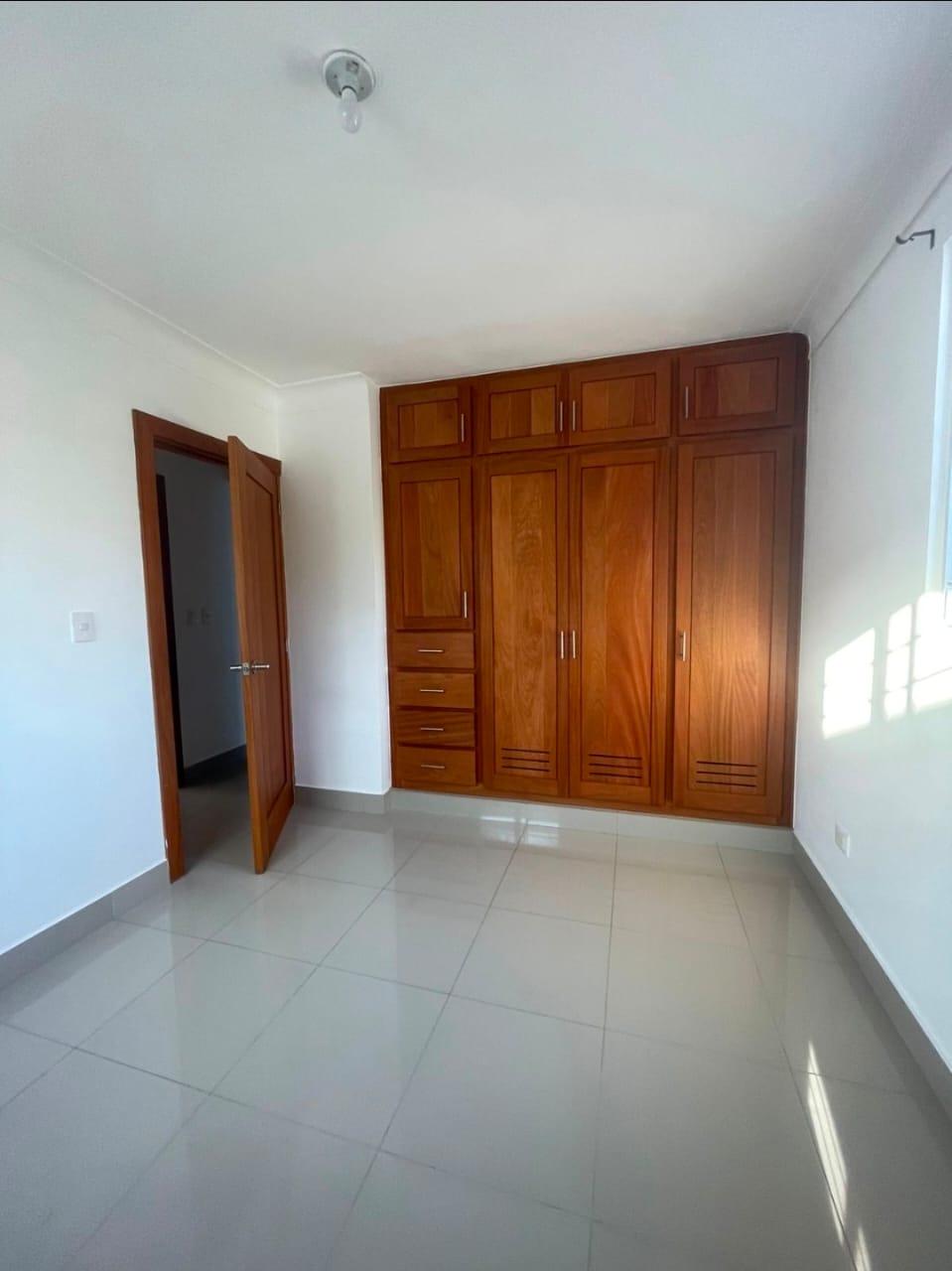 ???? APARTAMENTO EN RENTA – LOS LLANOS DE GURABO SANTIAGO Foto 7299221-14.jpg