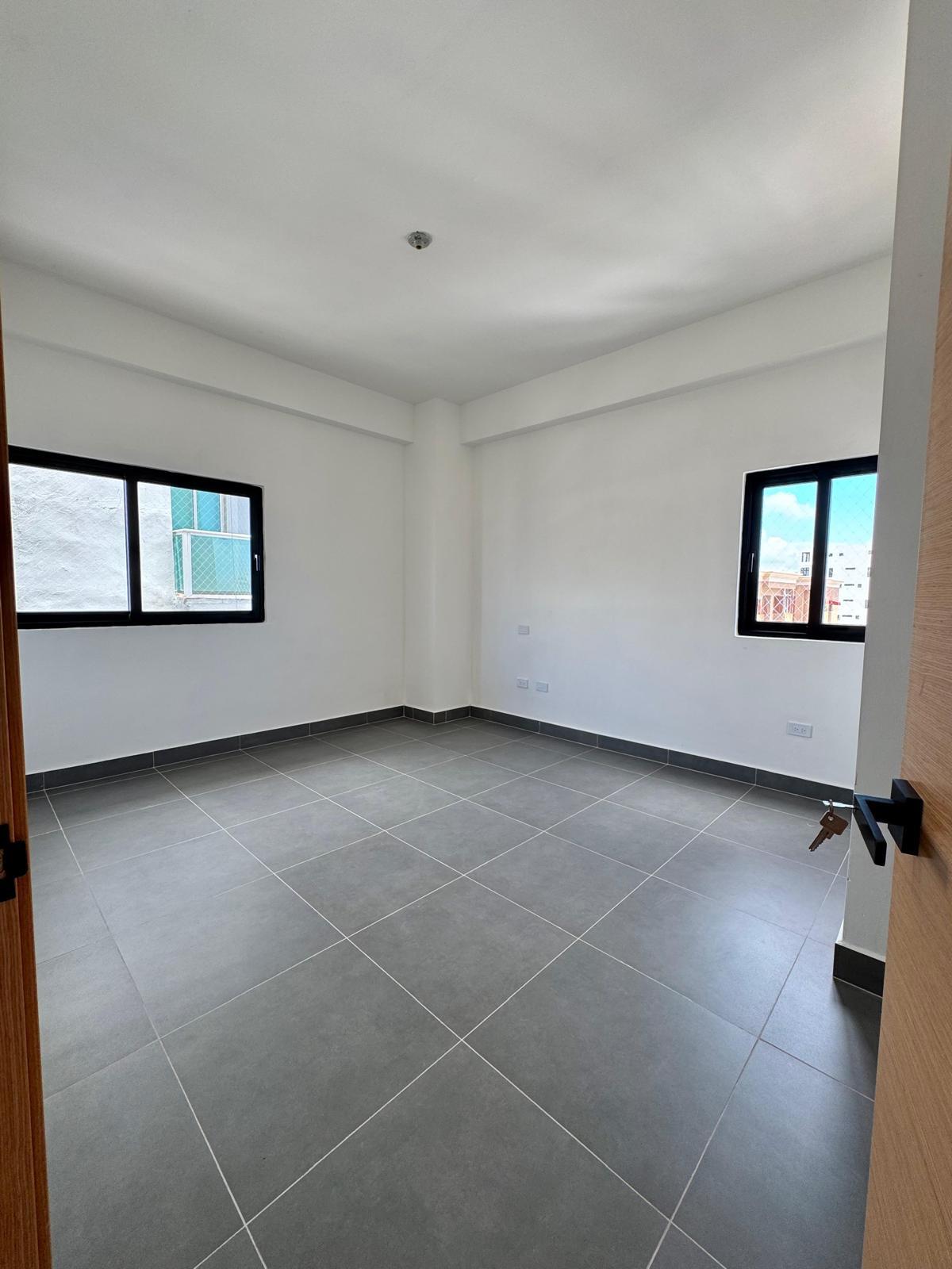 Alquiler de Inmueble en Bella Vista. Foto 7299831-5.jpg