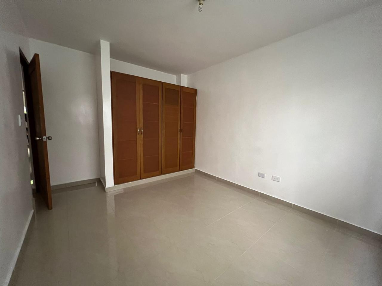 Apartamento en Venta en el Ensanche Isabelita. Foto 7299841-5.jpg