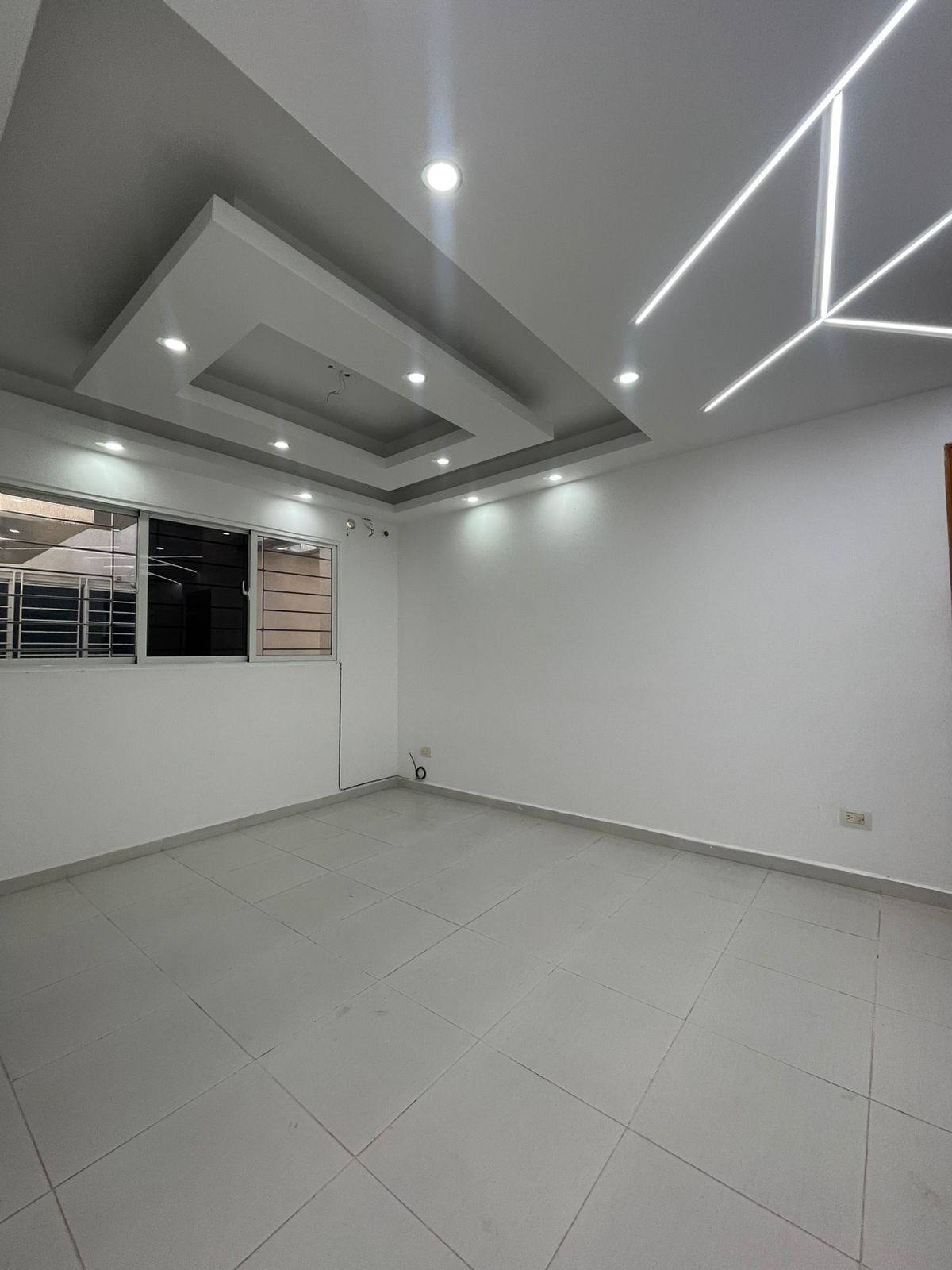 Apartamento en Venta en la Av. Charles de Gaulle. Foto 7300926-3.jpg