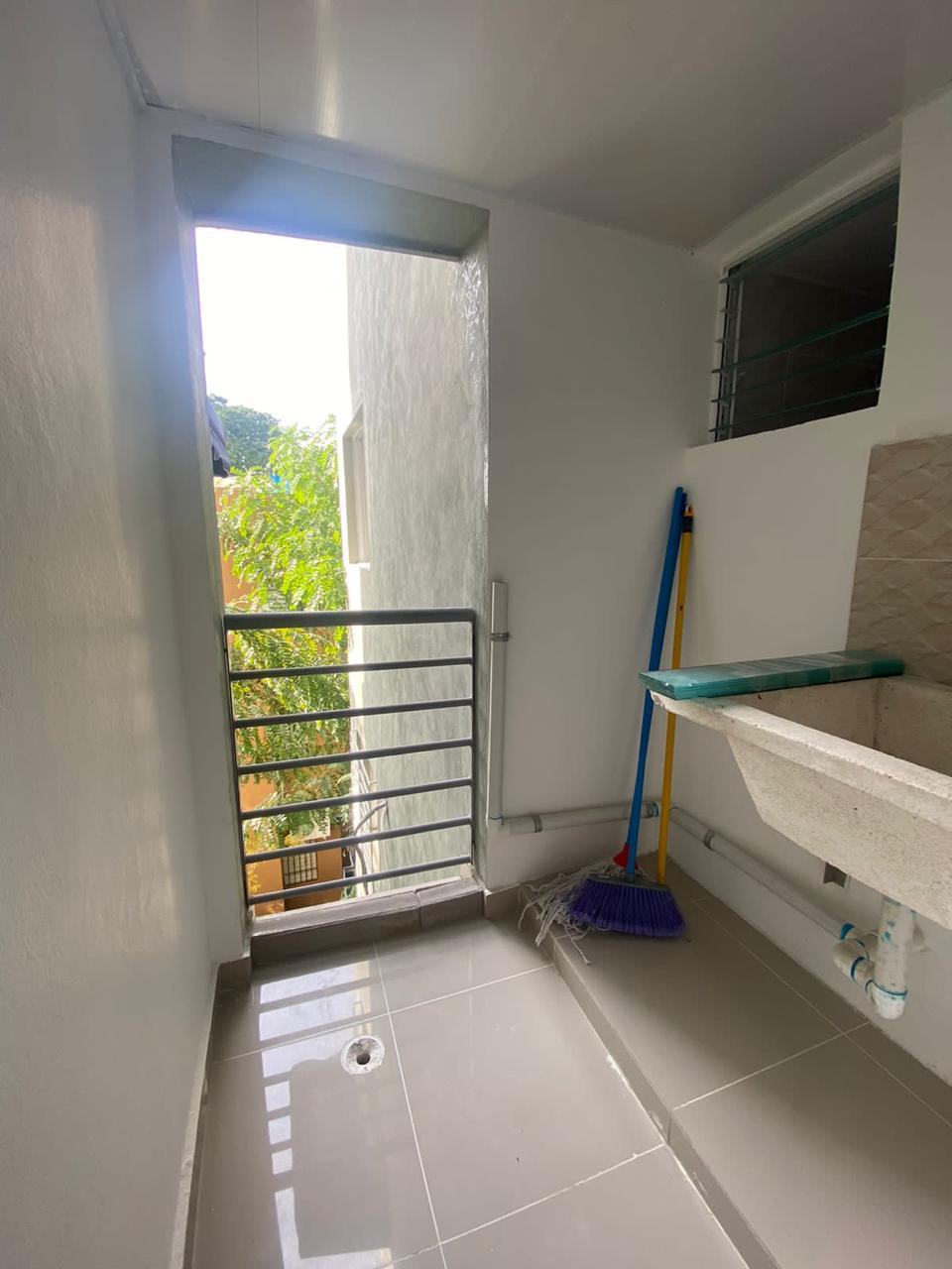 Acogedor apartamento listo para estrenar en la Av. Charles de Gaulle.  Foto 7301452-10.jpg