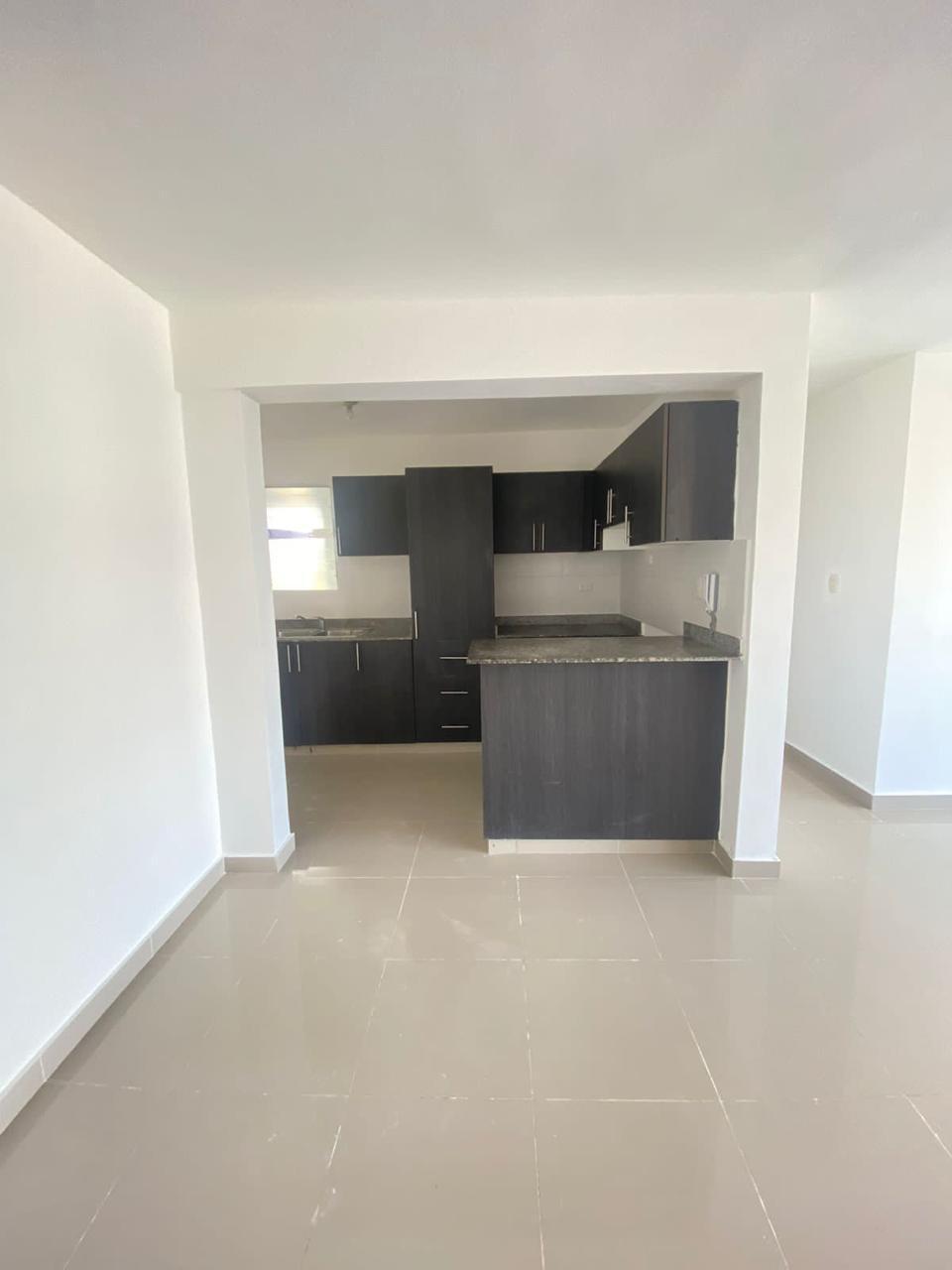Acogedor apartamento listo para estrenar en la Av. Charles de Gaulle.  Foto 7301452-3.jpg