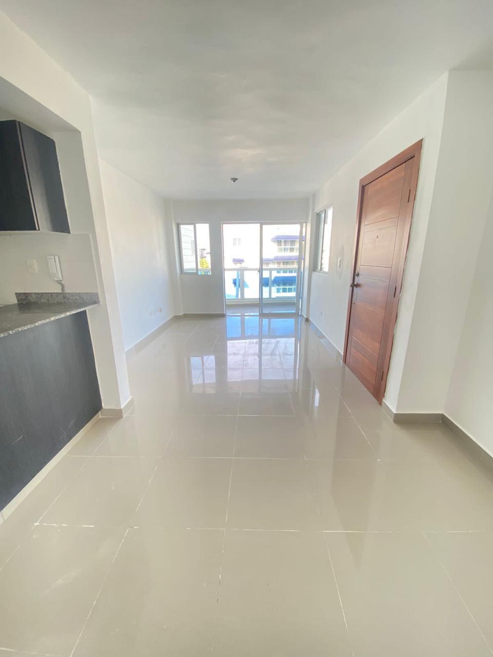 Acogedor apartamento listo para estrenar en la Av. Charles de Gaulle.  Foto 7301452-6.jpg