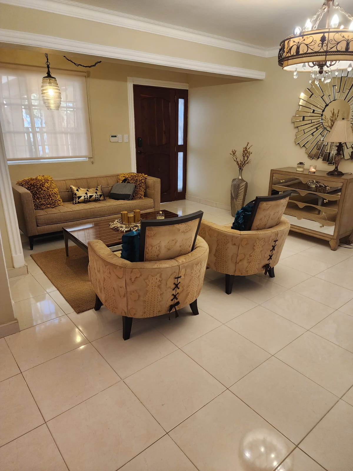 Residencia Exclusiva En Venta Bella Vista A Pocos Metros De Bella Vist Foto 7302479-4.jpg