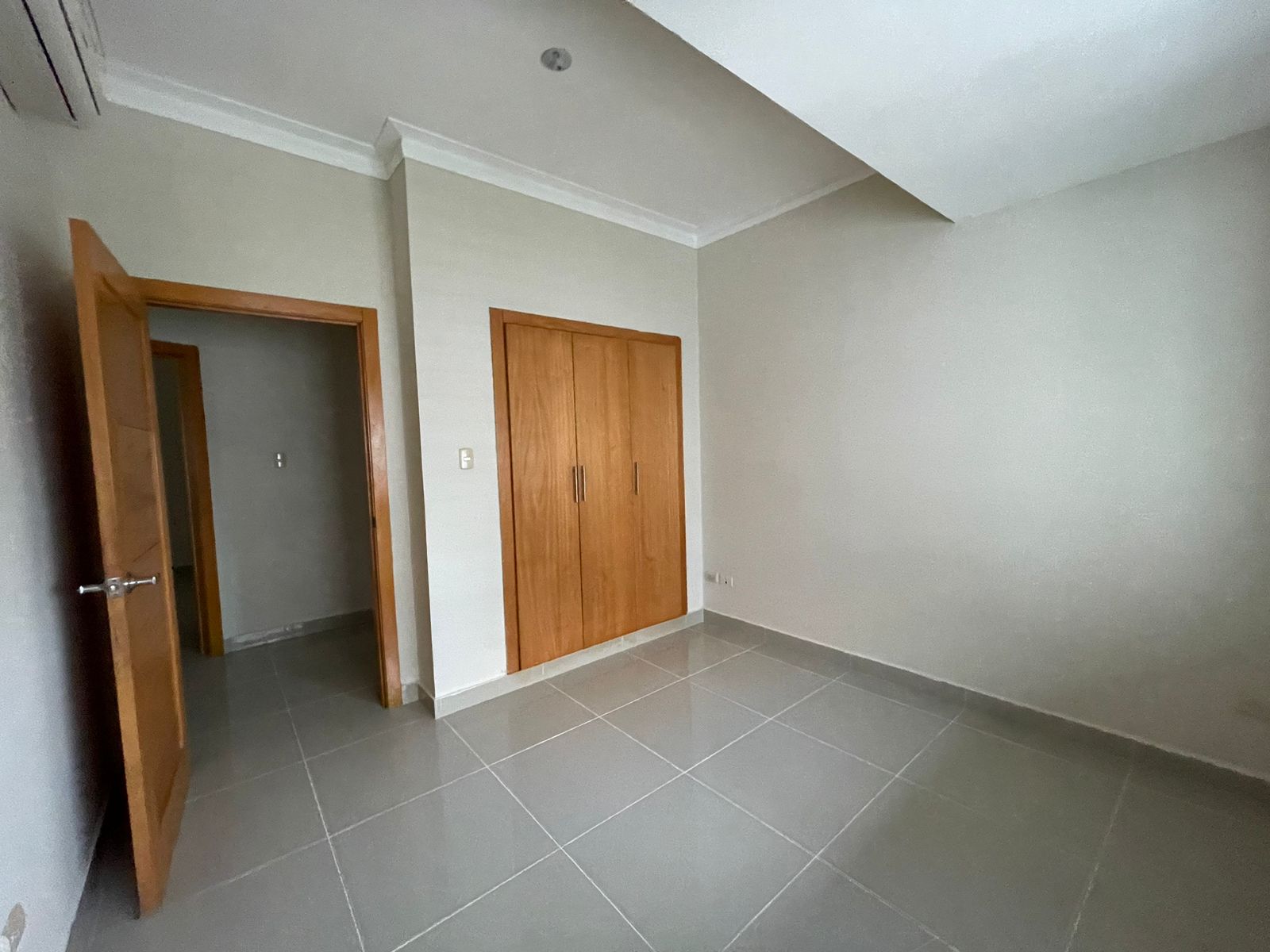 Apartamento en Mirador Sur amplio y moderno en zona exclusiva Foto 7302502-11.jpg