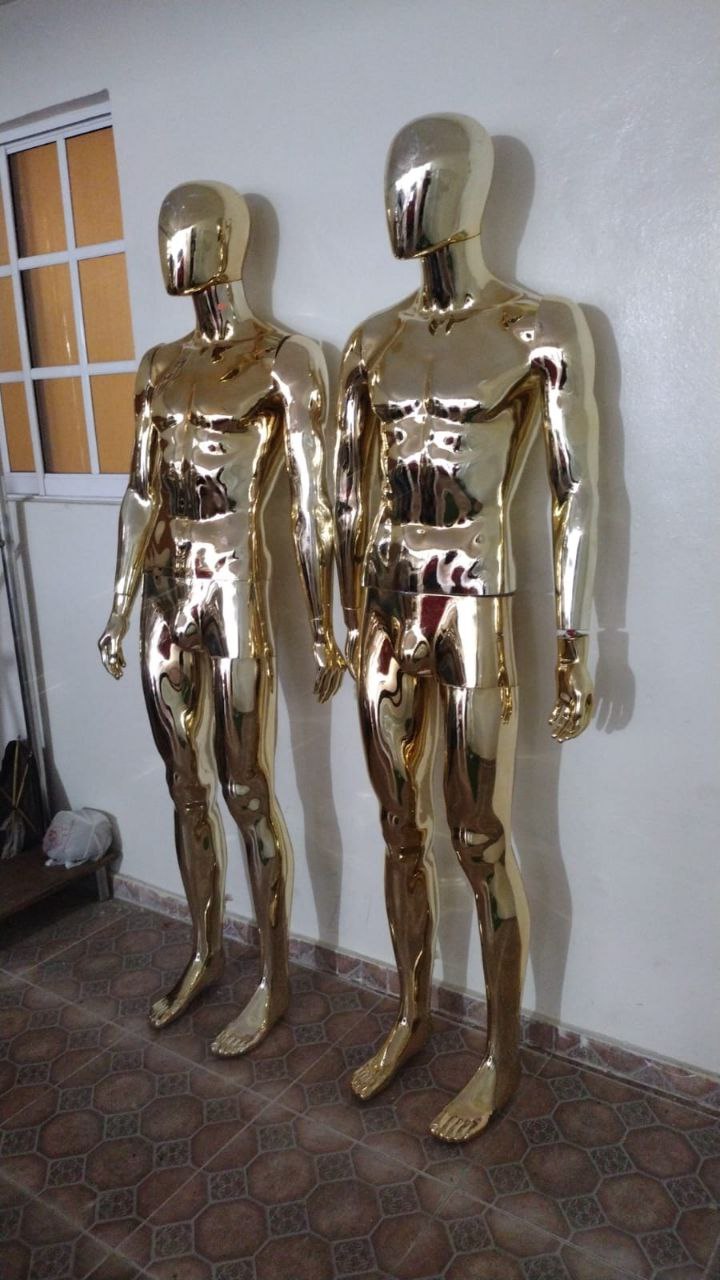 Venta de 2 Maniquí Foto 7302657-1.jpg