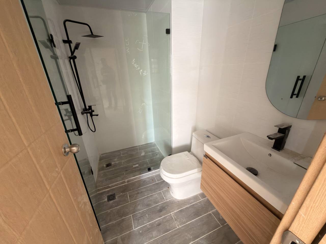 Penthouse Residencial Emil – Exclusividad y Terraza Privada en Los Cor Foto 7305645-3.jpg