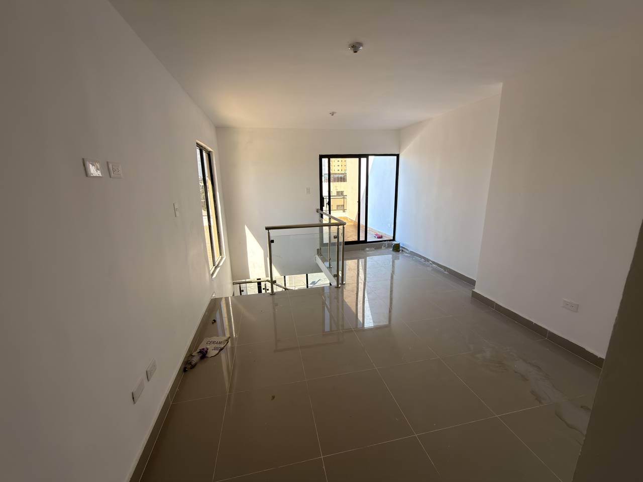 Penthouse Residencial Emil – Exclusividad y Terraza Privada en Los Cor Foto 7305645-6.jpg