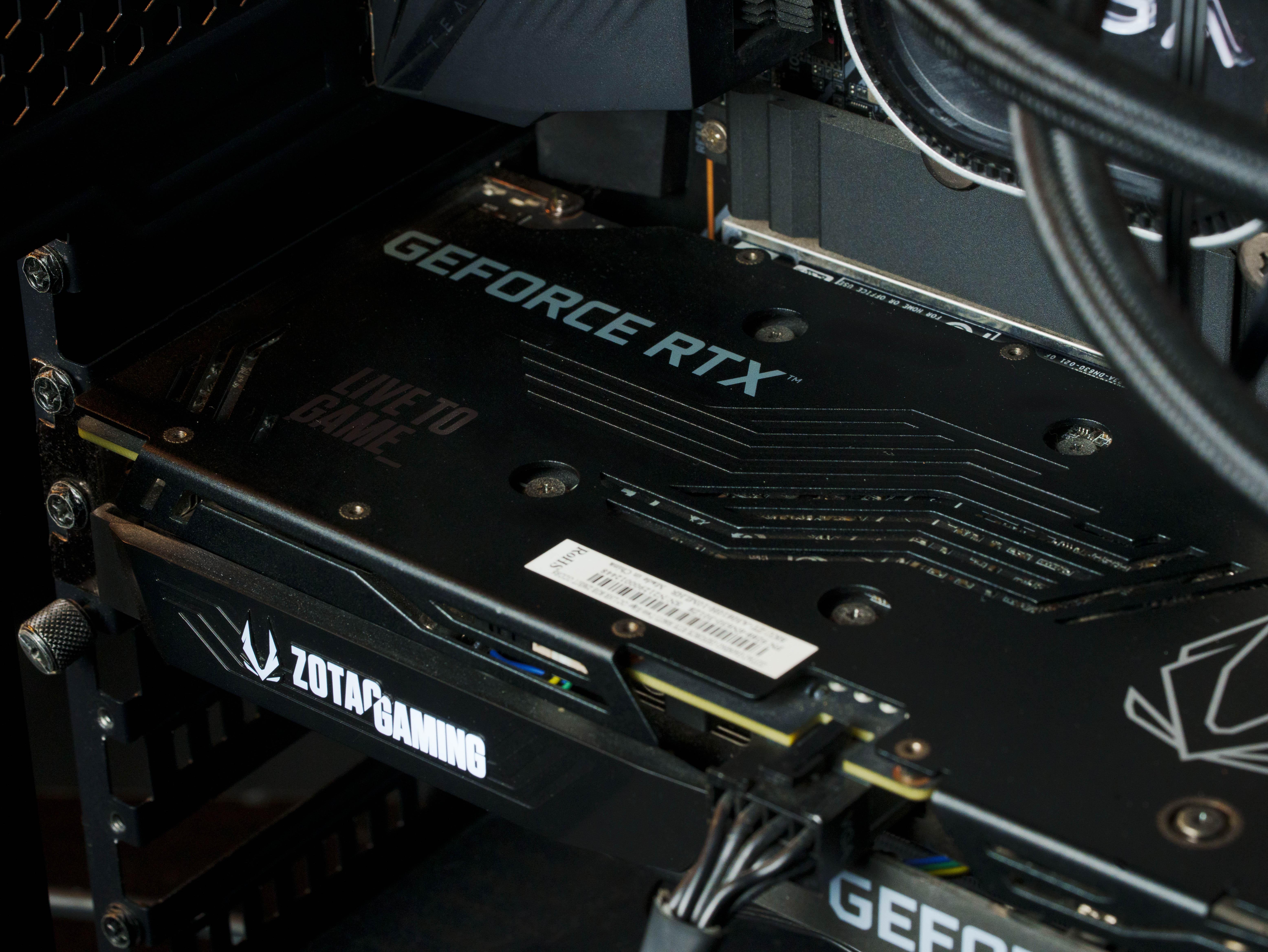 PC Ryzen 9 5950X  RTX 3060 Ti  64GB RAM  NVMe Samsung  X570 WiFi  EVGA Foto 7305837-6.jpg