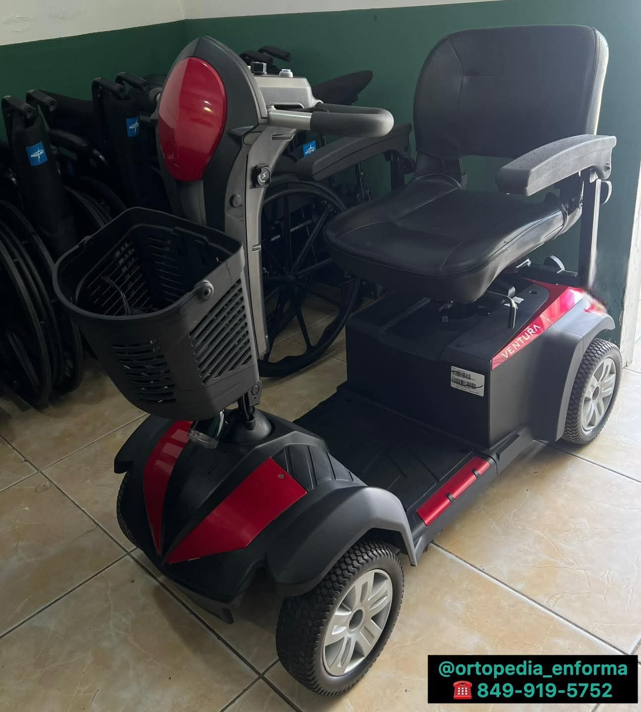 Silla de rueda electrica scooter Foto 7306808-2.jpg