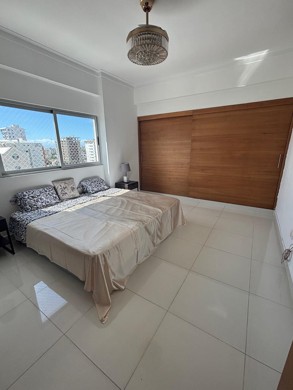 Alquiler de amplio apartamento en Torre en Bella Vista Foto 7307003-10.jpg